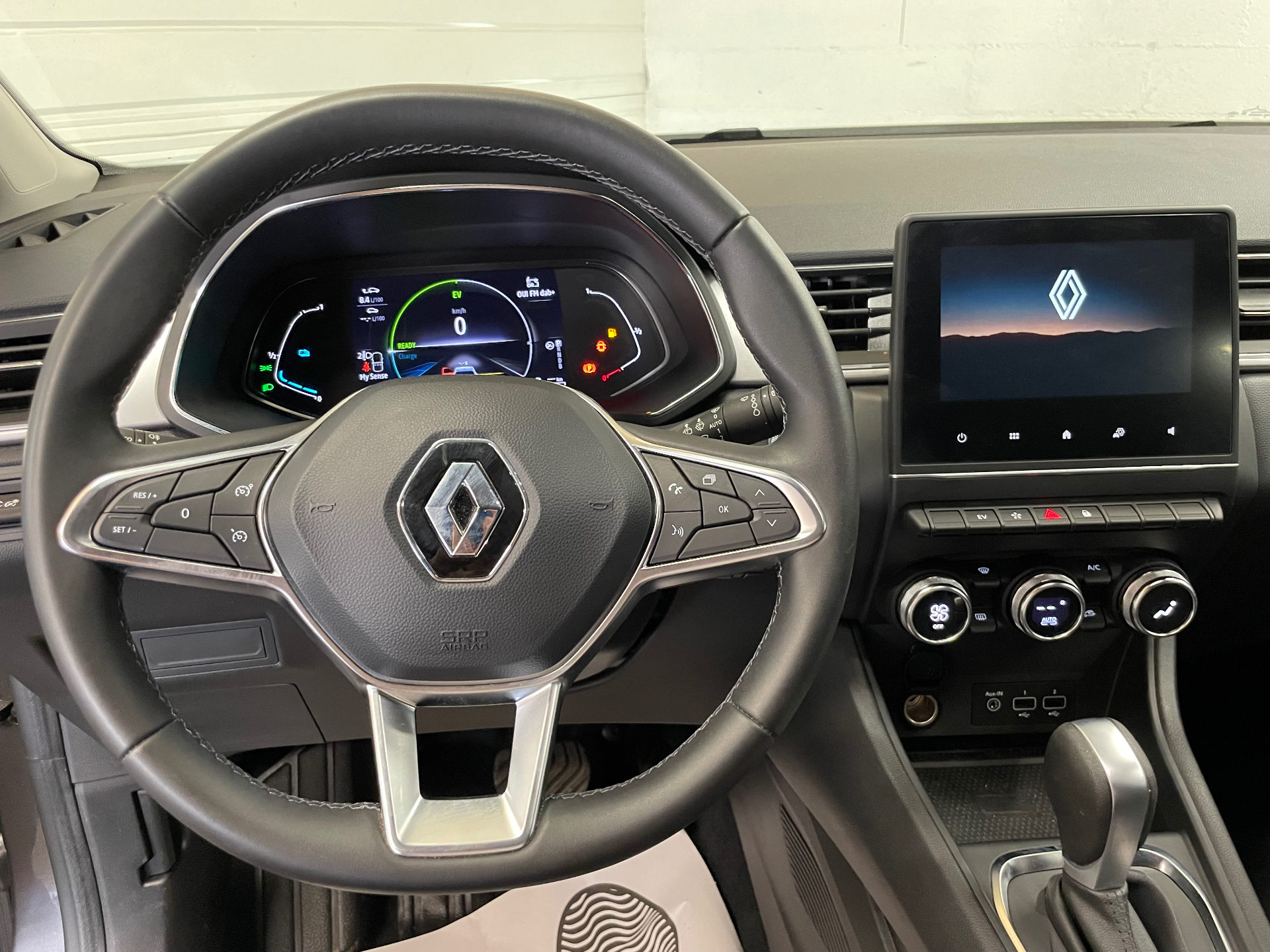 Photo 14 du véhicule RENAULT CAPTUR