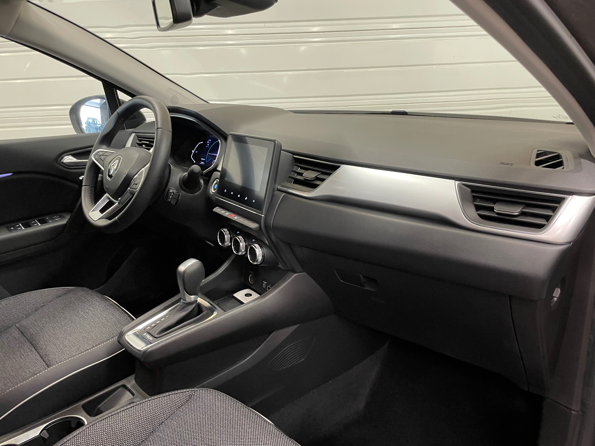 Photo 10 du véhicule RENAULT CAPTUR
