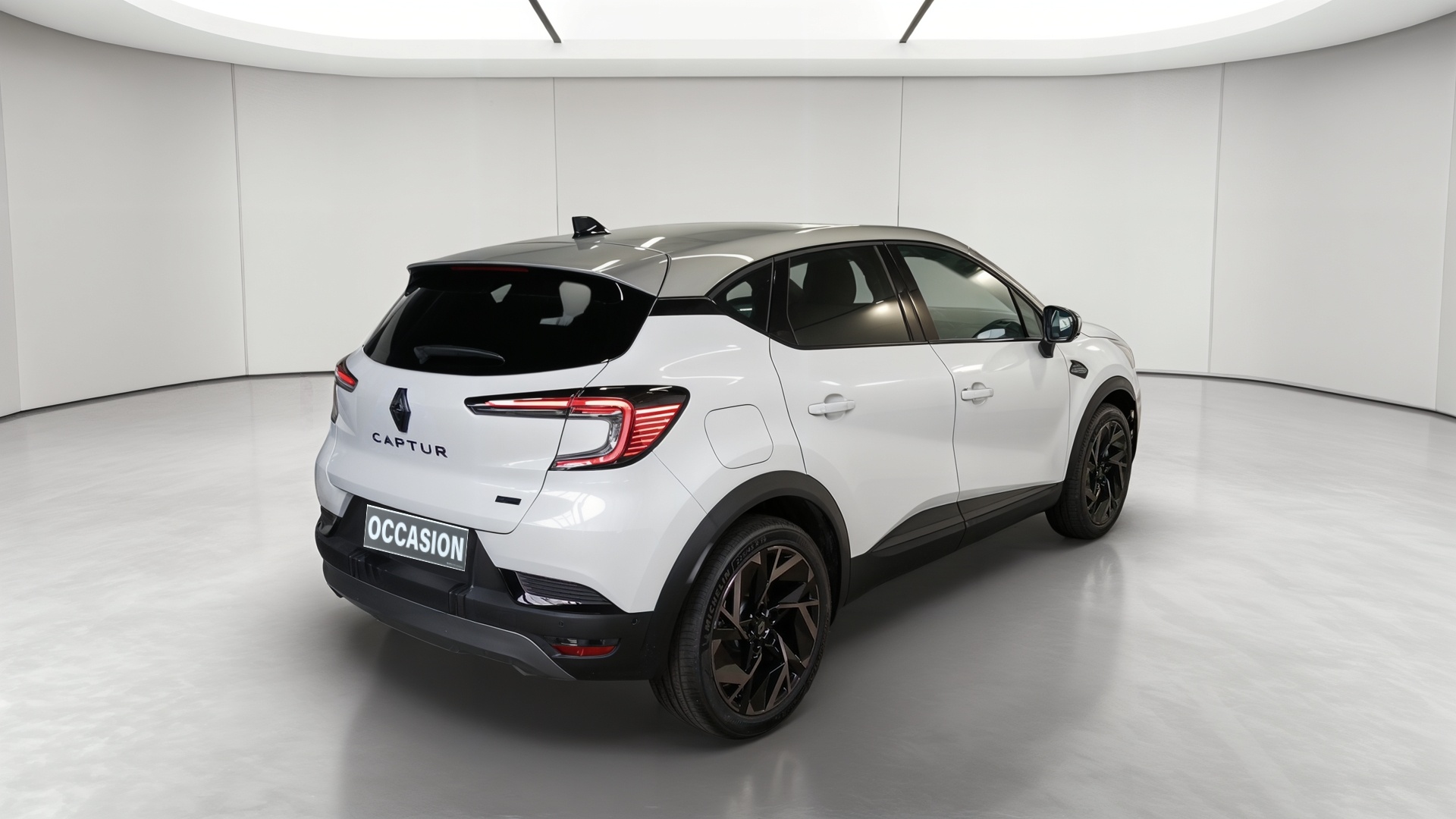 Photo 6 du véhicule RENAULT CAPTUR