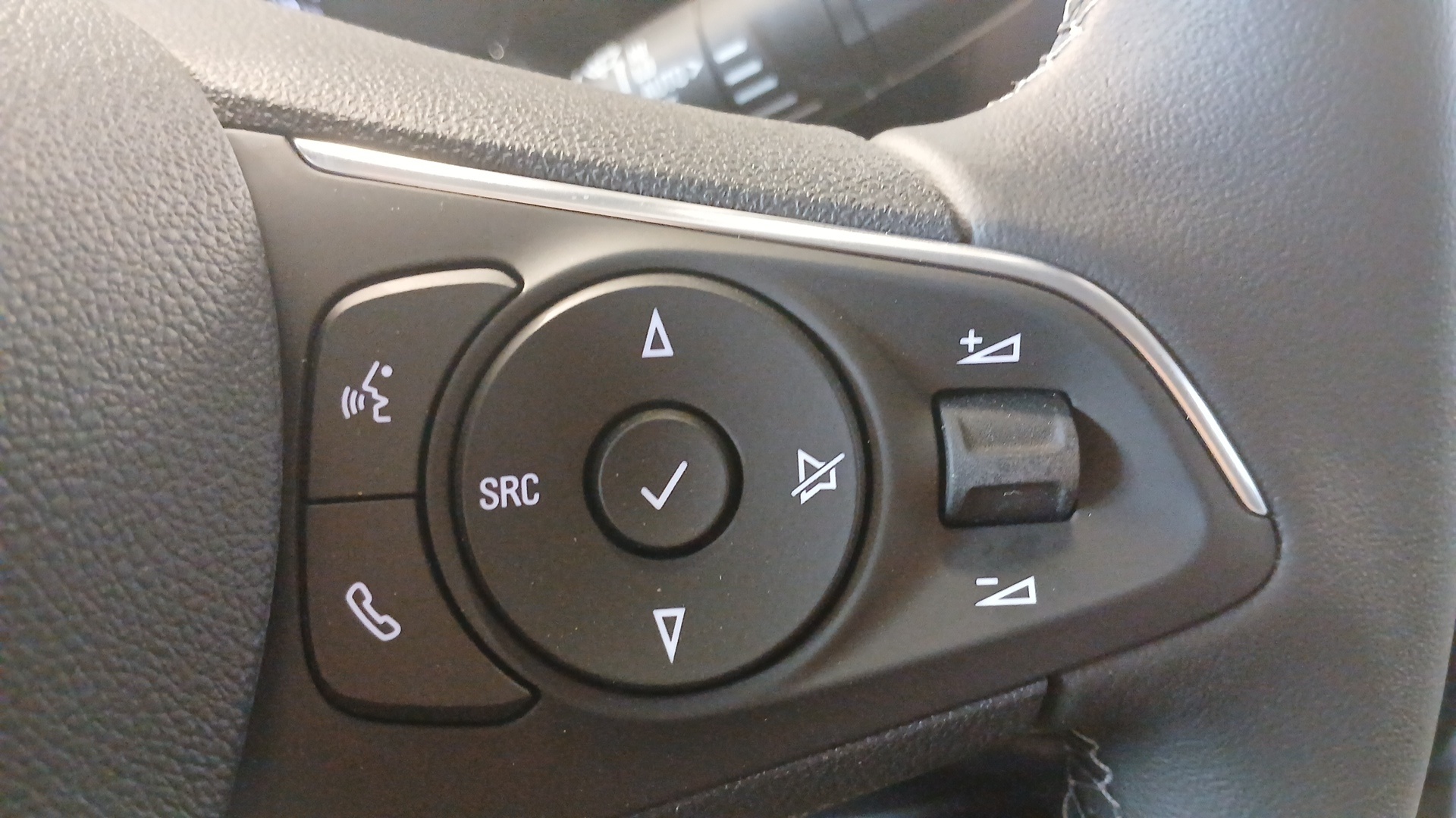 Photo 13 du véhicule OPEL MOKKA