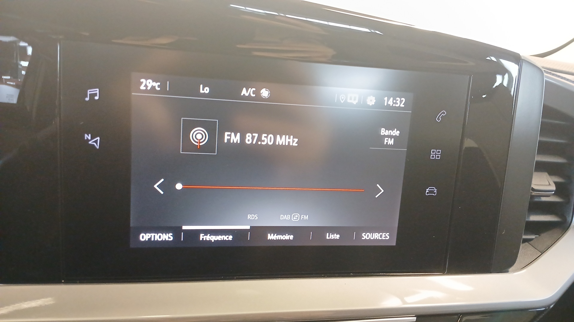 Photo 12 du véhicule OPEL MOKKA