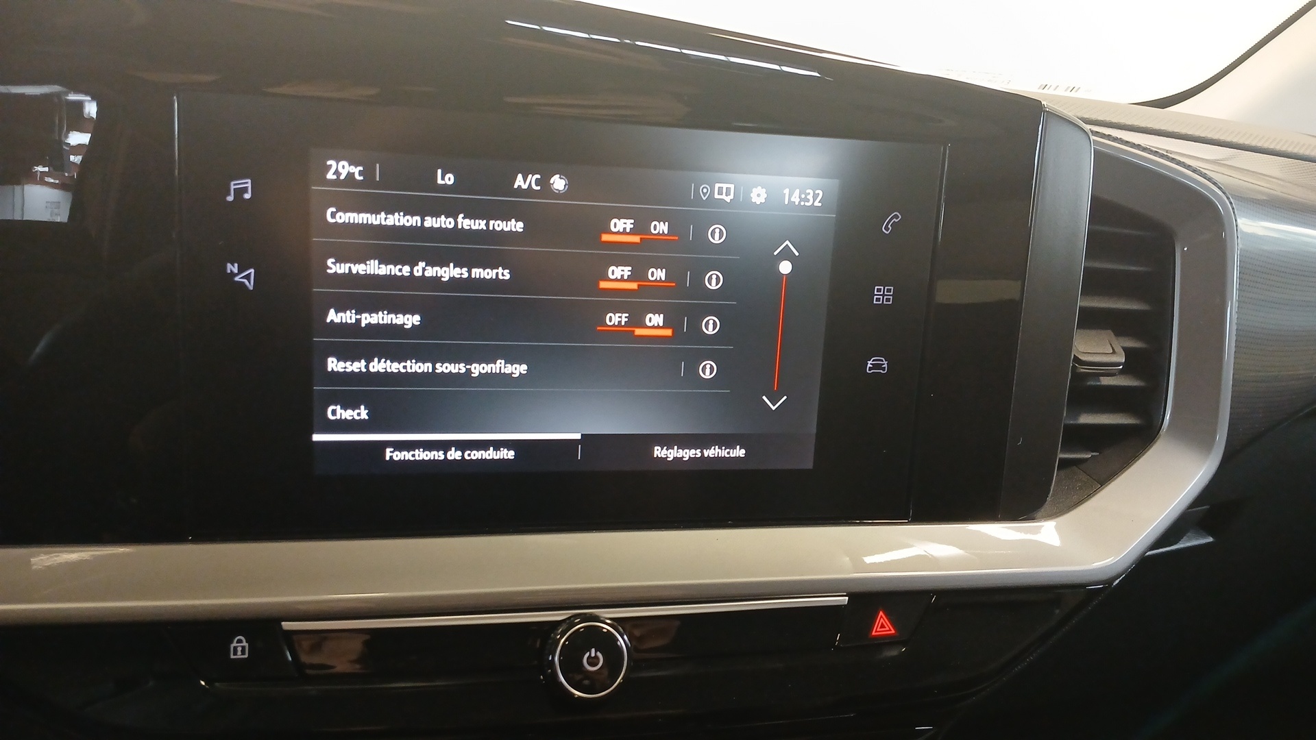 Photo 11 du véhicule OPEL MOKKA