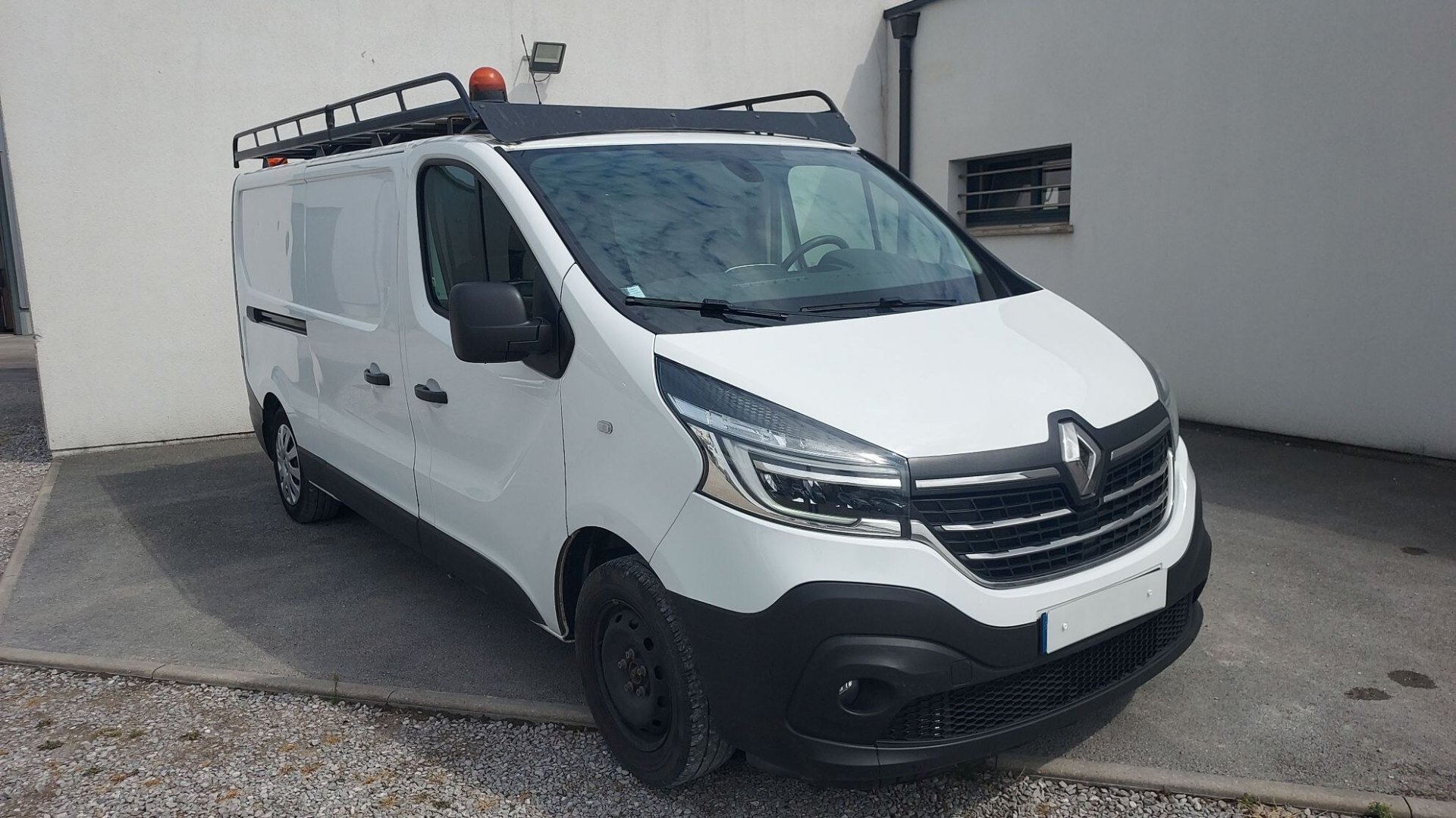 RENAULT TRAFIC FG DCI 120 L2H1 GRAND CONFORT