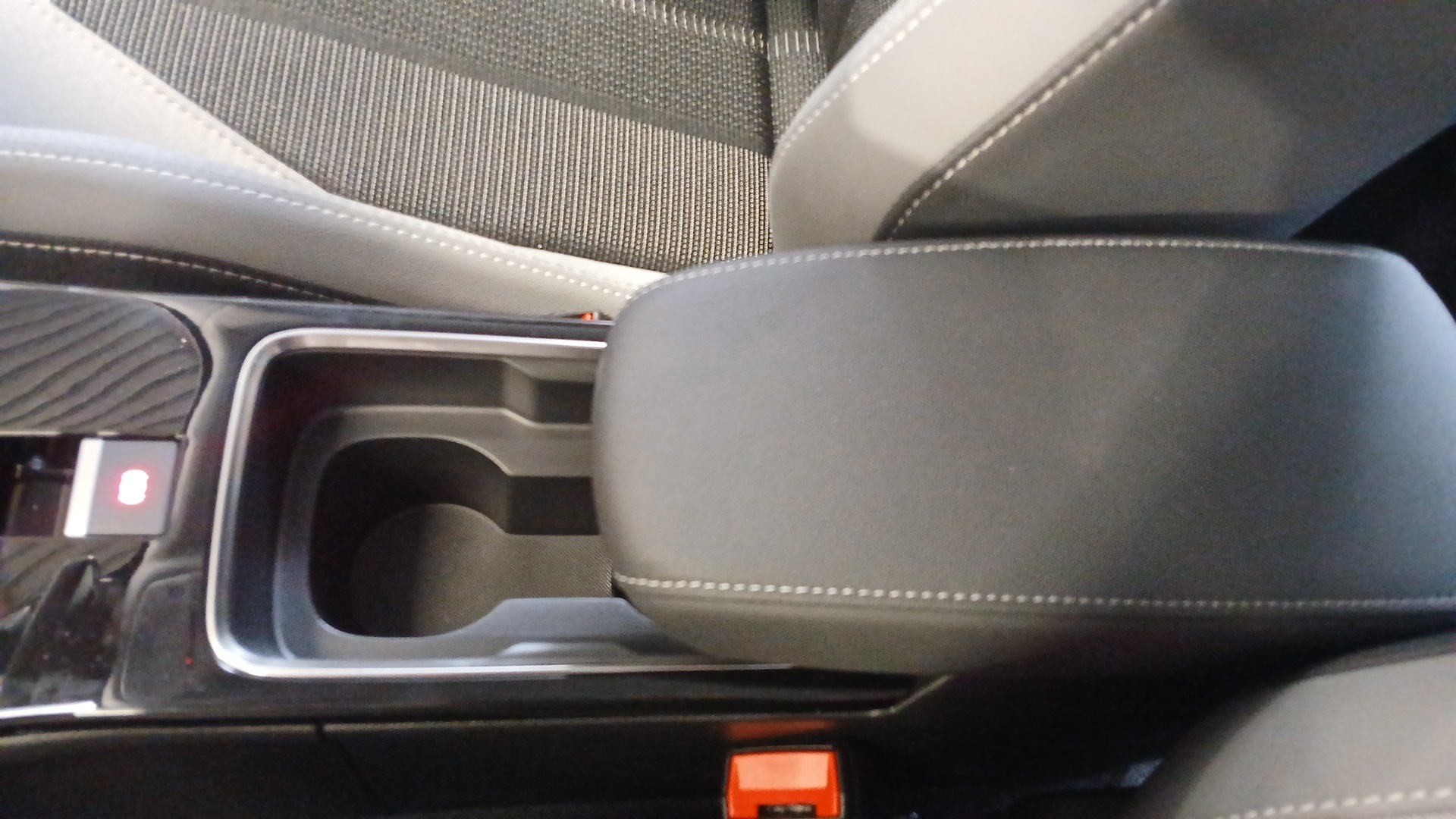 Photo 16 du véhicule OPEL MOKKA