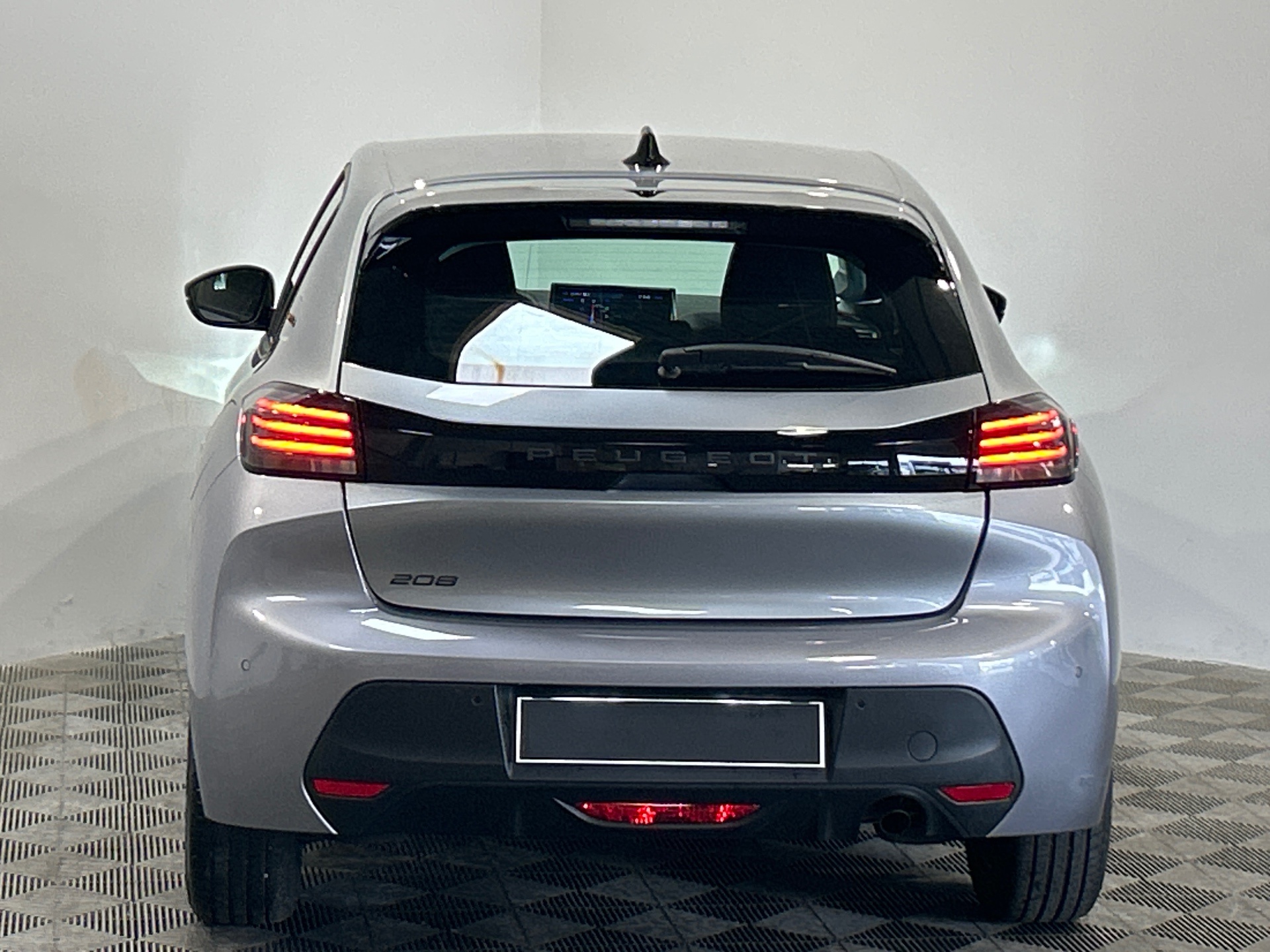 Photo 7 du véhicule PEUGEOT 208
