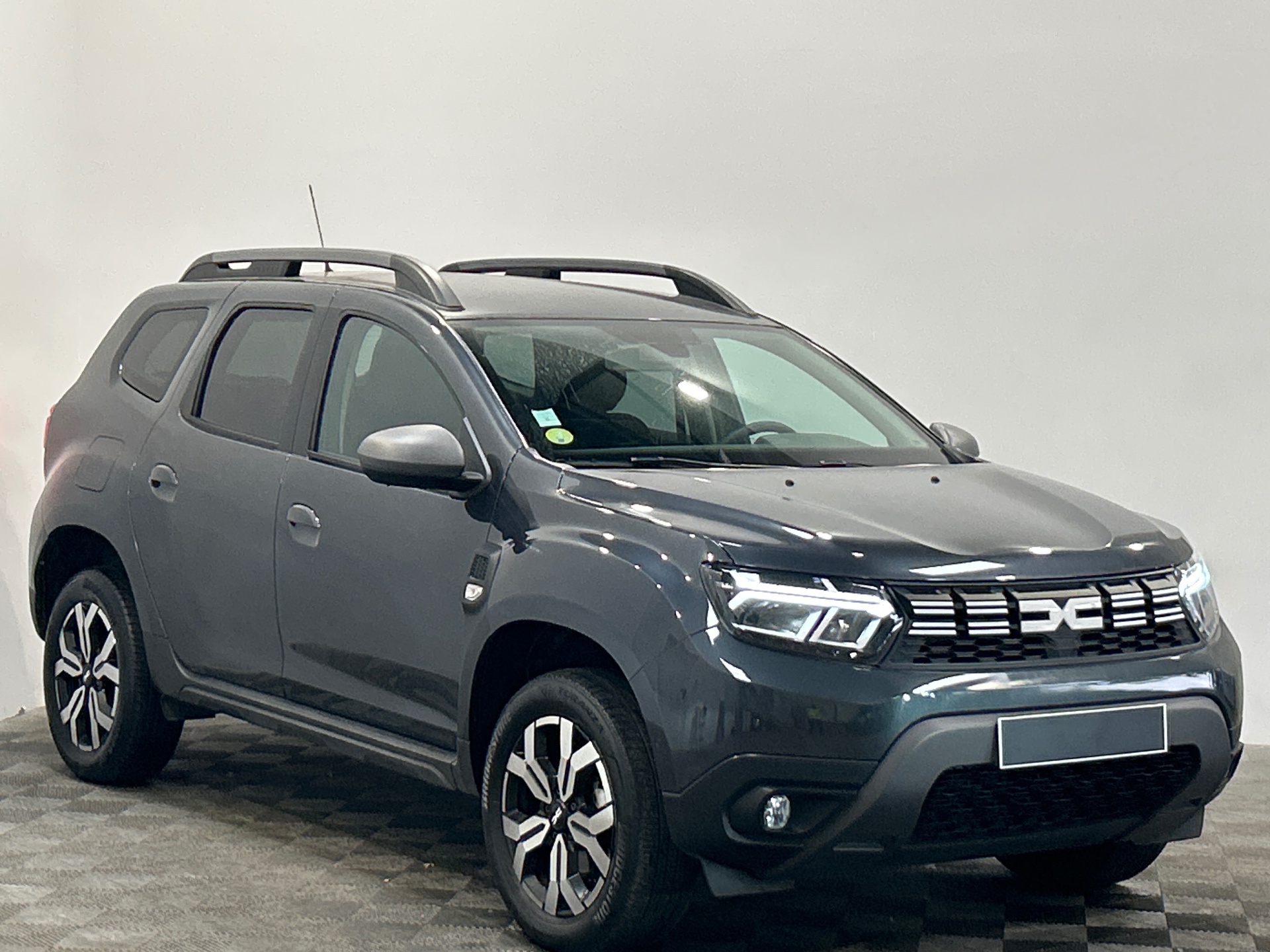 Photo 2 du véhicule DACIA DUSTER