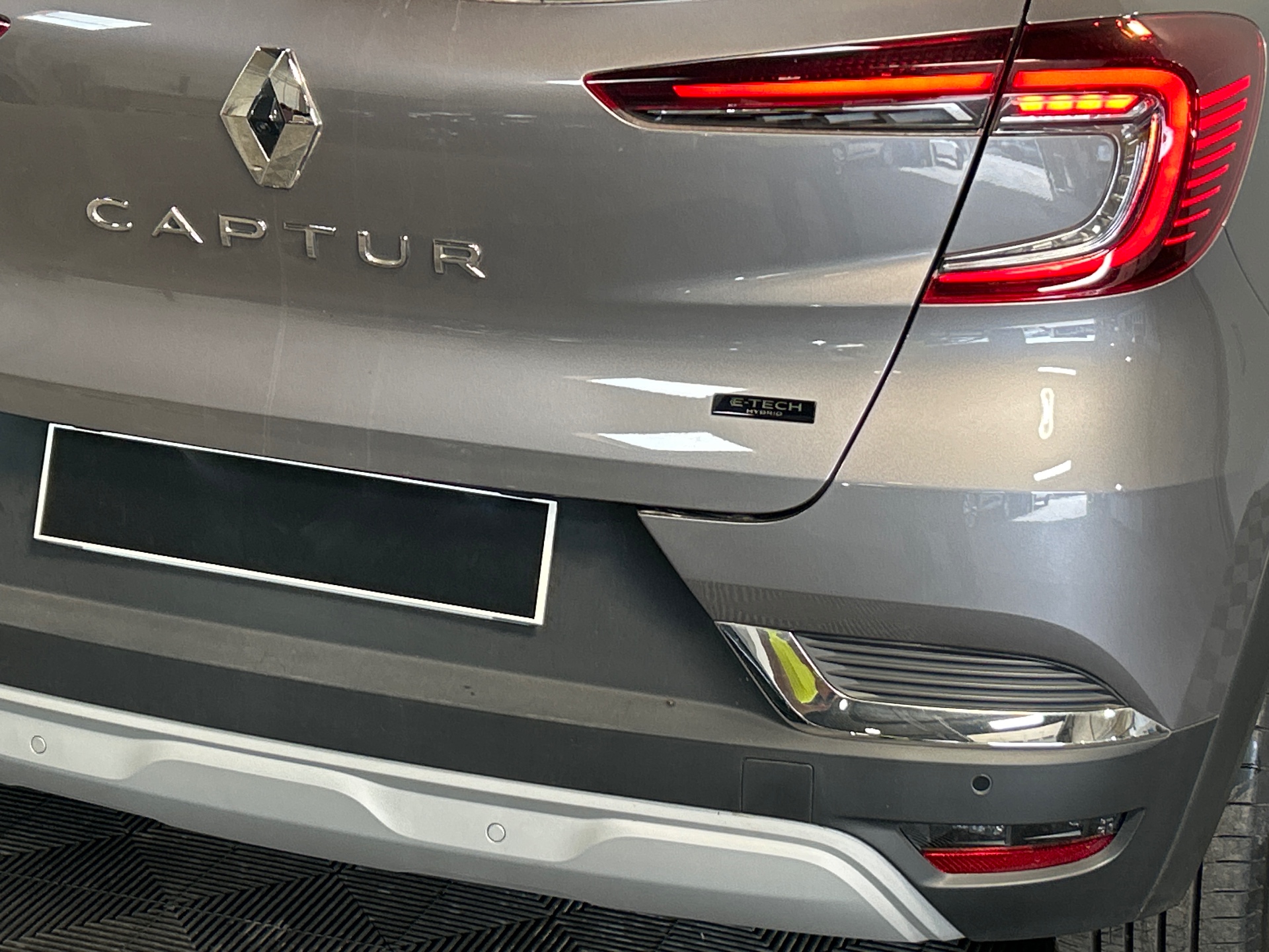 Photo 8 du véhicule RENAULT CAPTUR