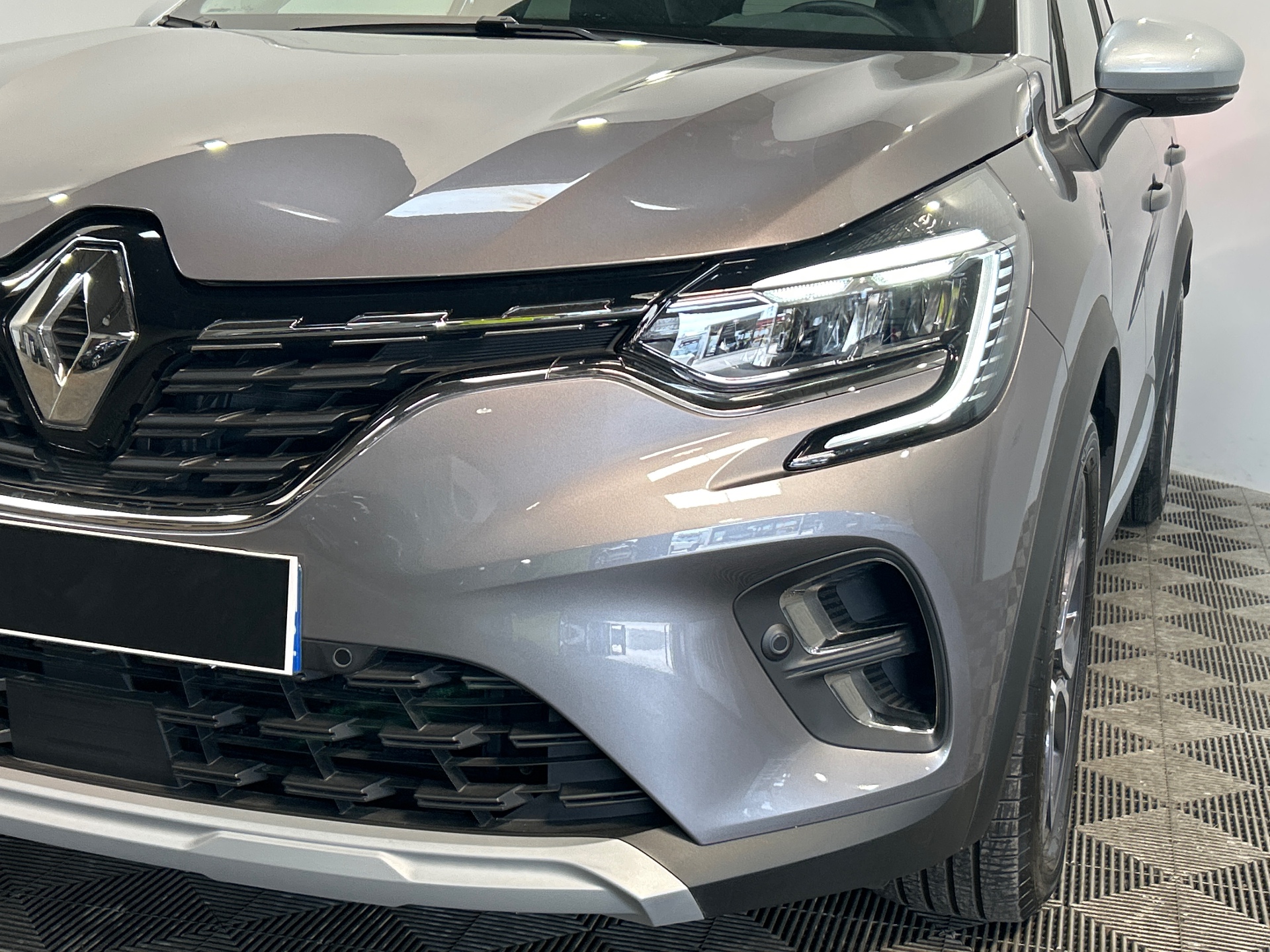 Photo 6 du véhicule RENAULT CAPTUR