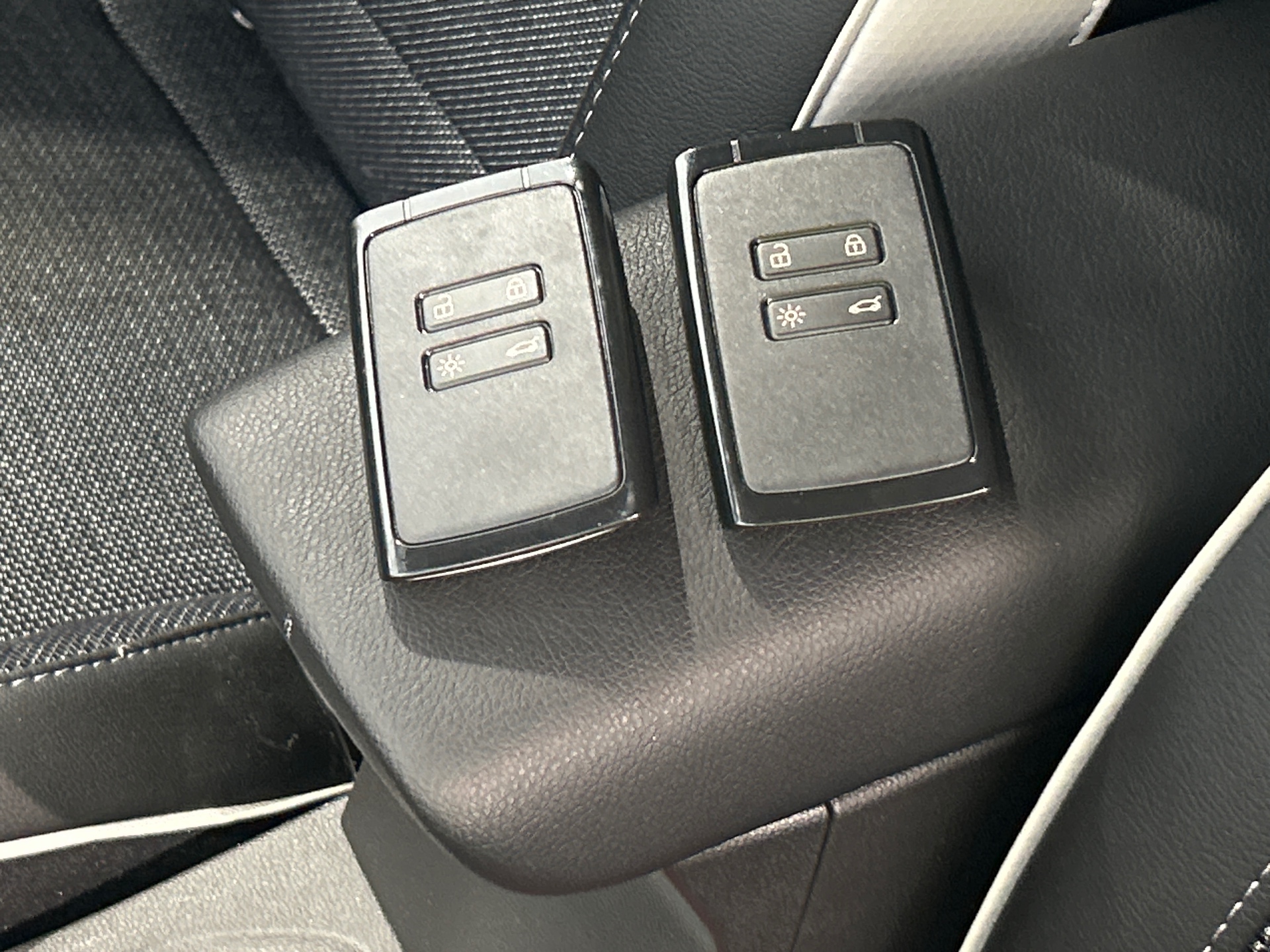 Photo 36 du véhicule RENAULT CAPTUR