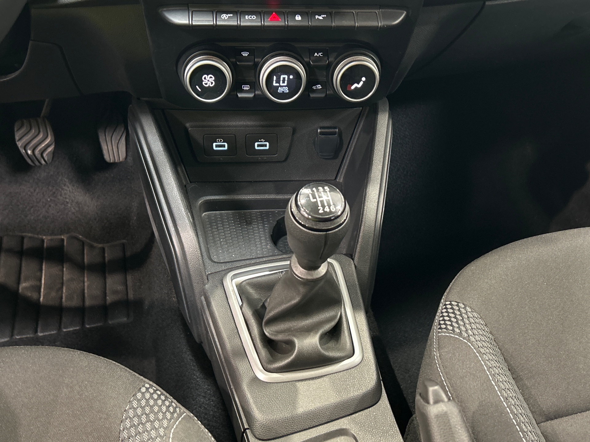 Photo 19 du véhicule DACIA DUSTER