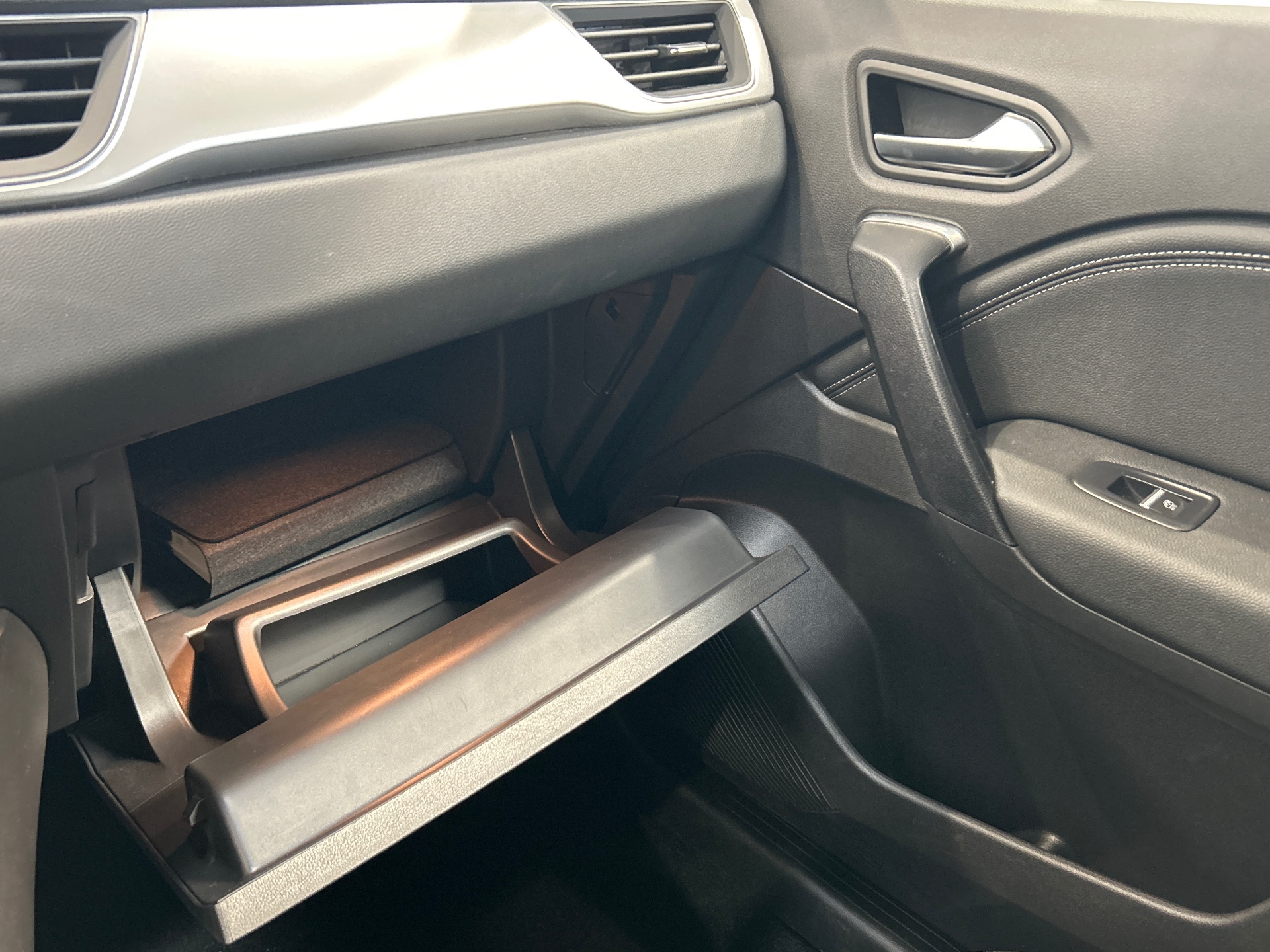 Photo 23 du véhicule RENAULT CAPTUR
