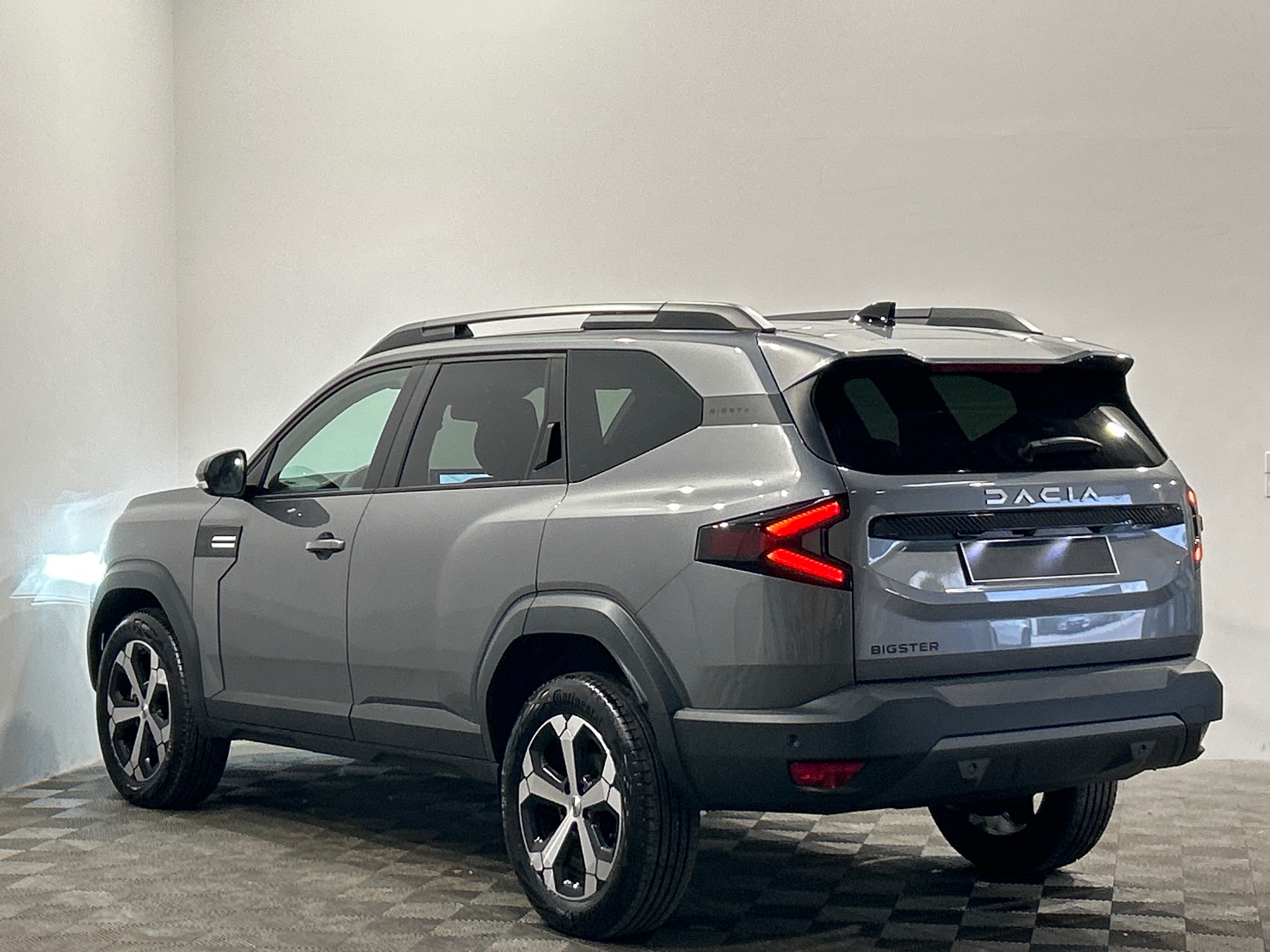 Photo 4 du véhicule DACIA BIGSTER