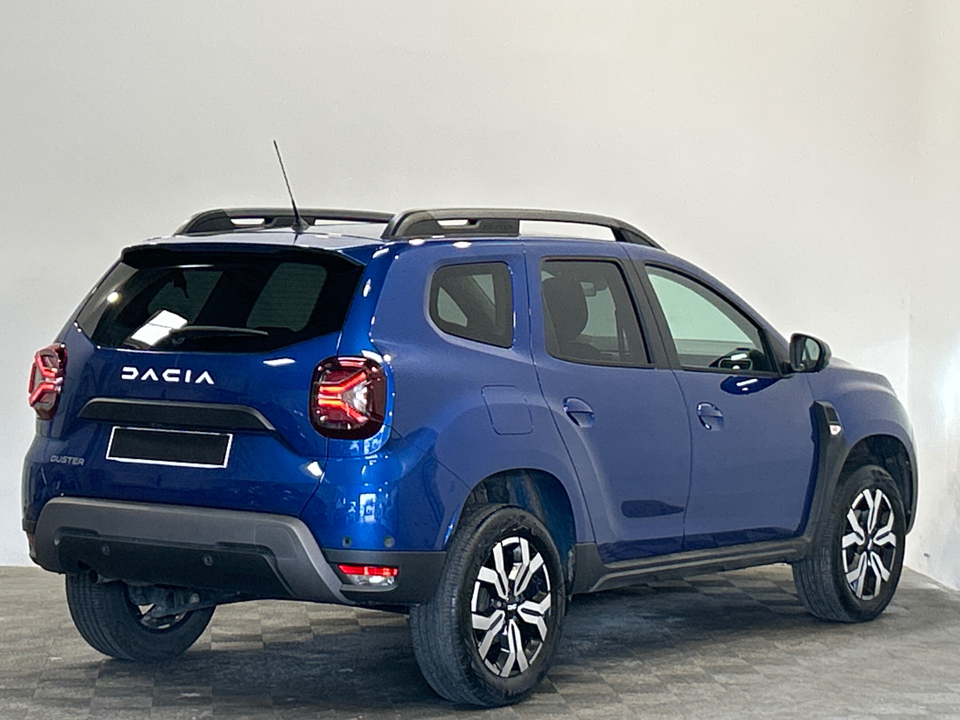 Photo 3 du véhicule DACIA DUSTER