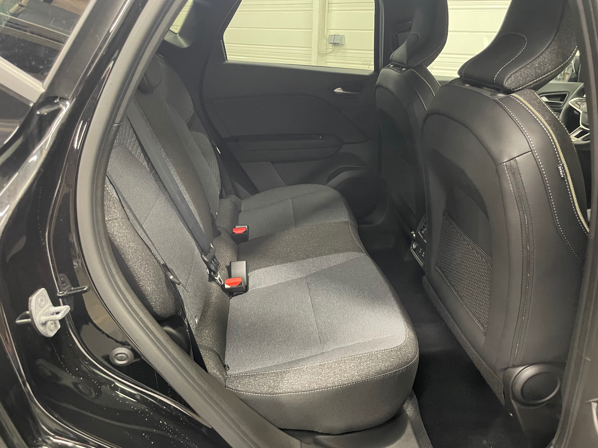 Photo 11 du véhicule RENAULT CAPTUR