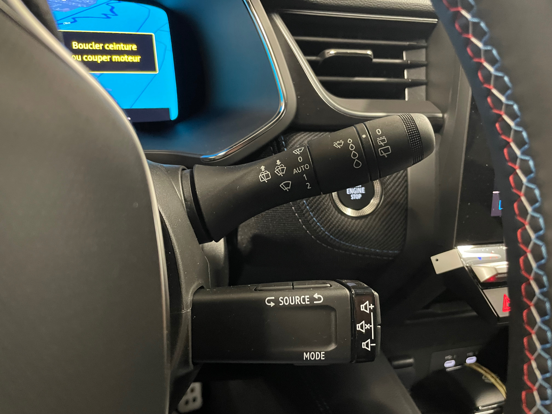 Photo 24 du véhicule RENAULT CAPTUR