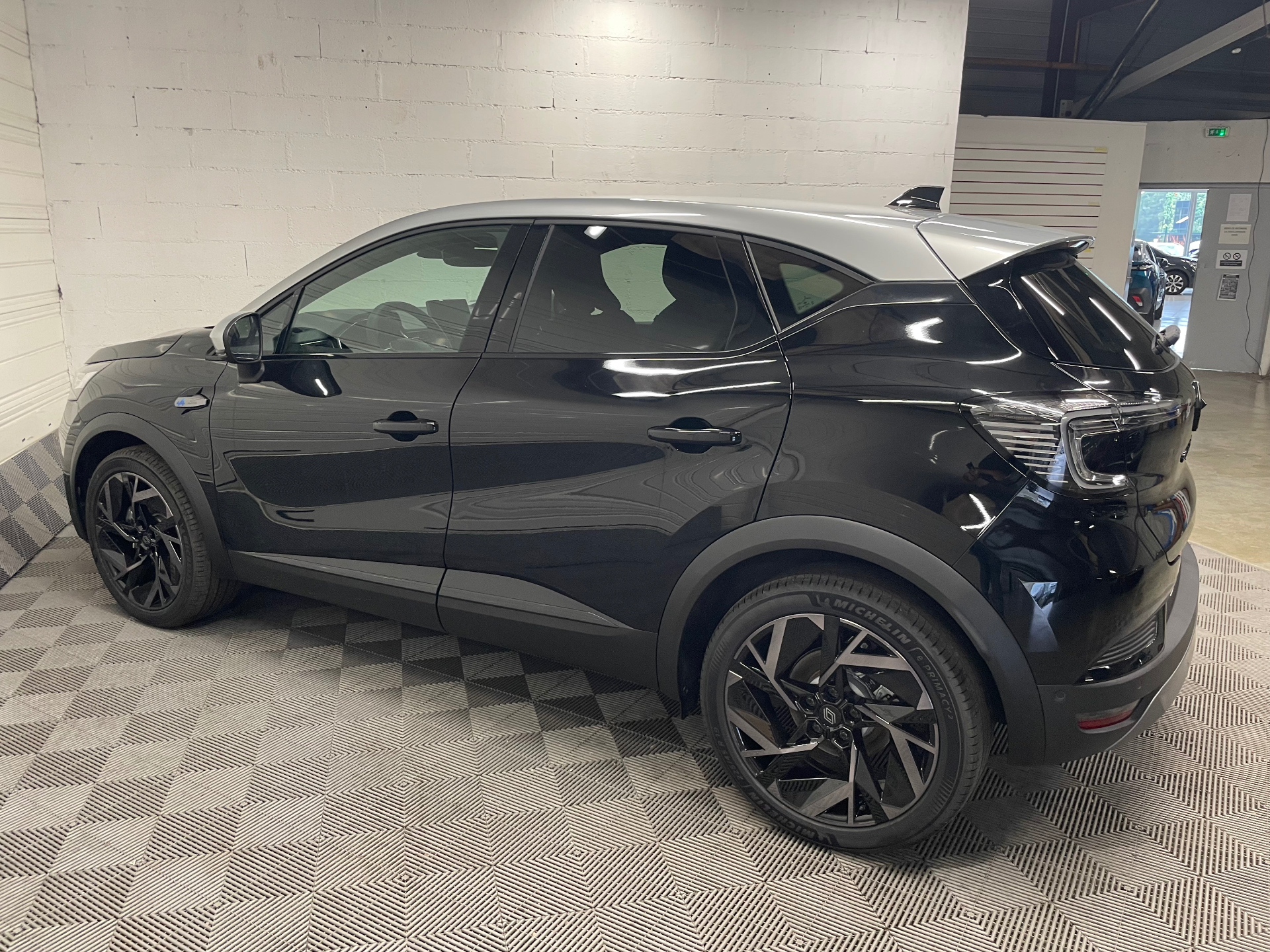 Photo 8 du véhicule RENAULT CAPTUR