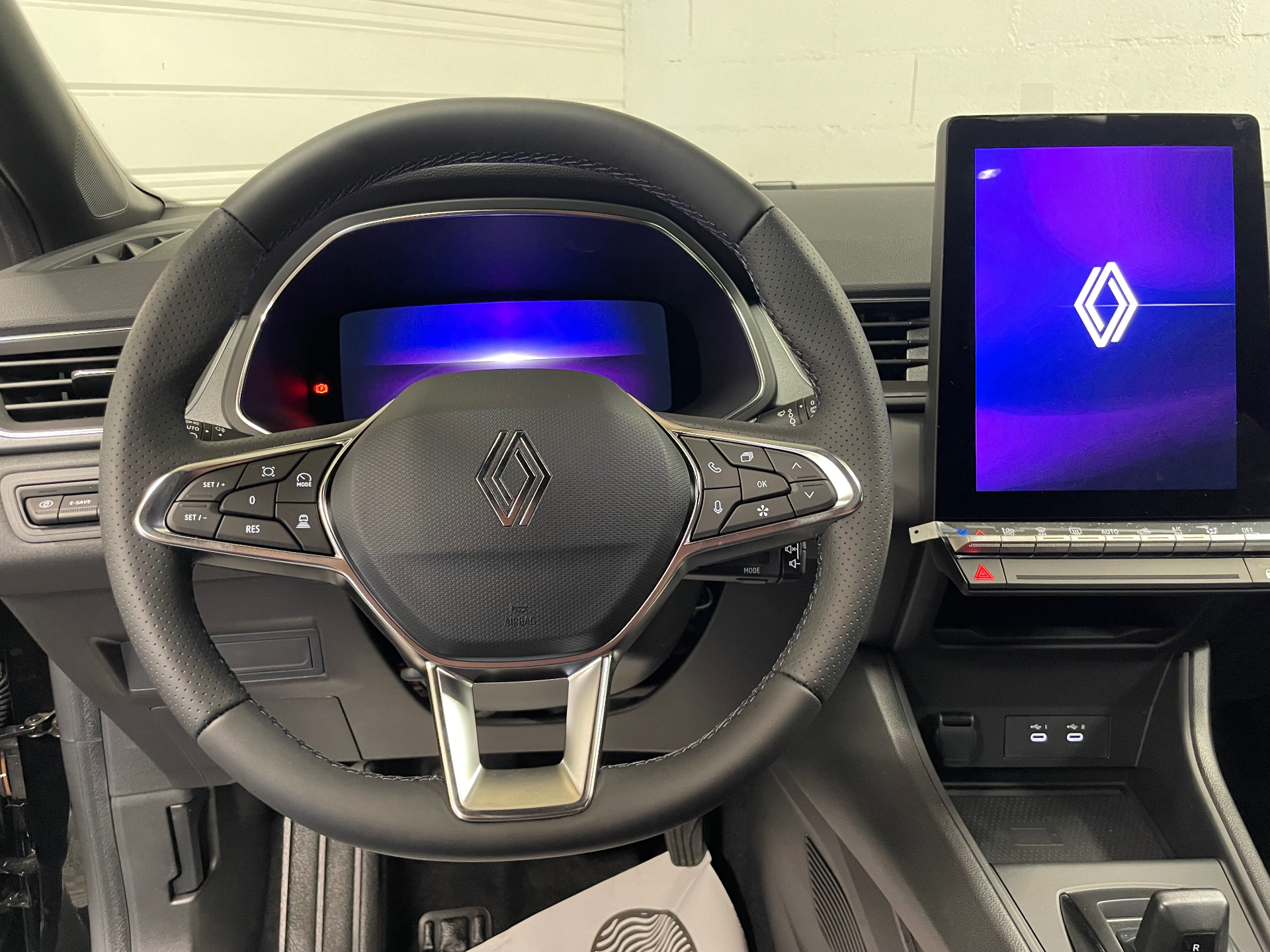 Photo 14 du véhicule RENAULT CAPTUR