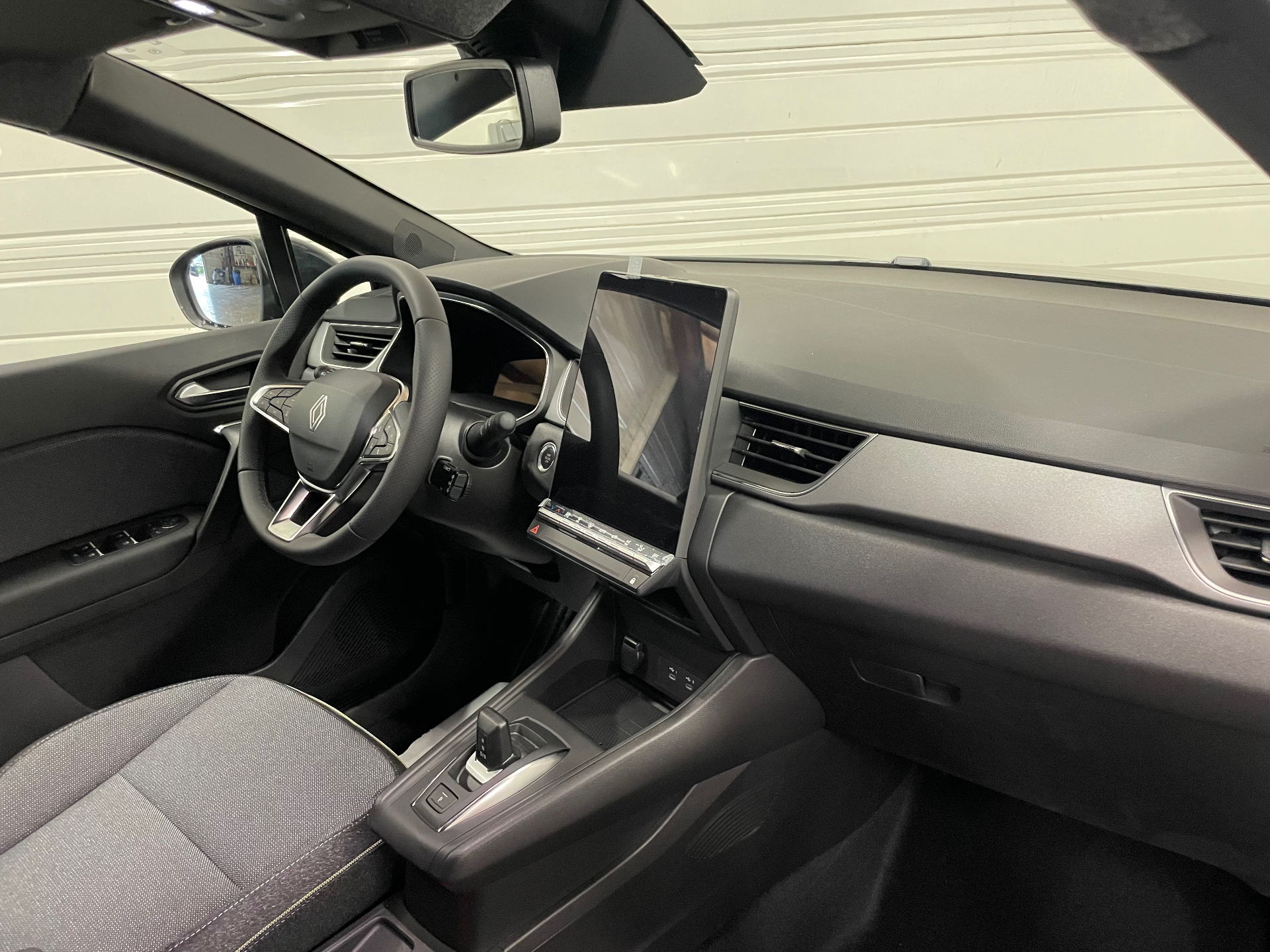 Photo 9 du véhicule RENAULT CAPTUR