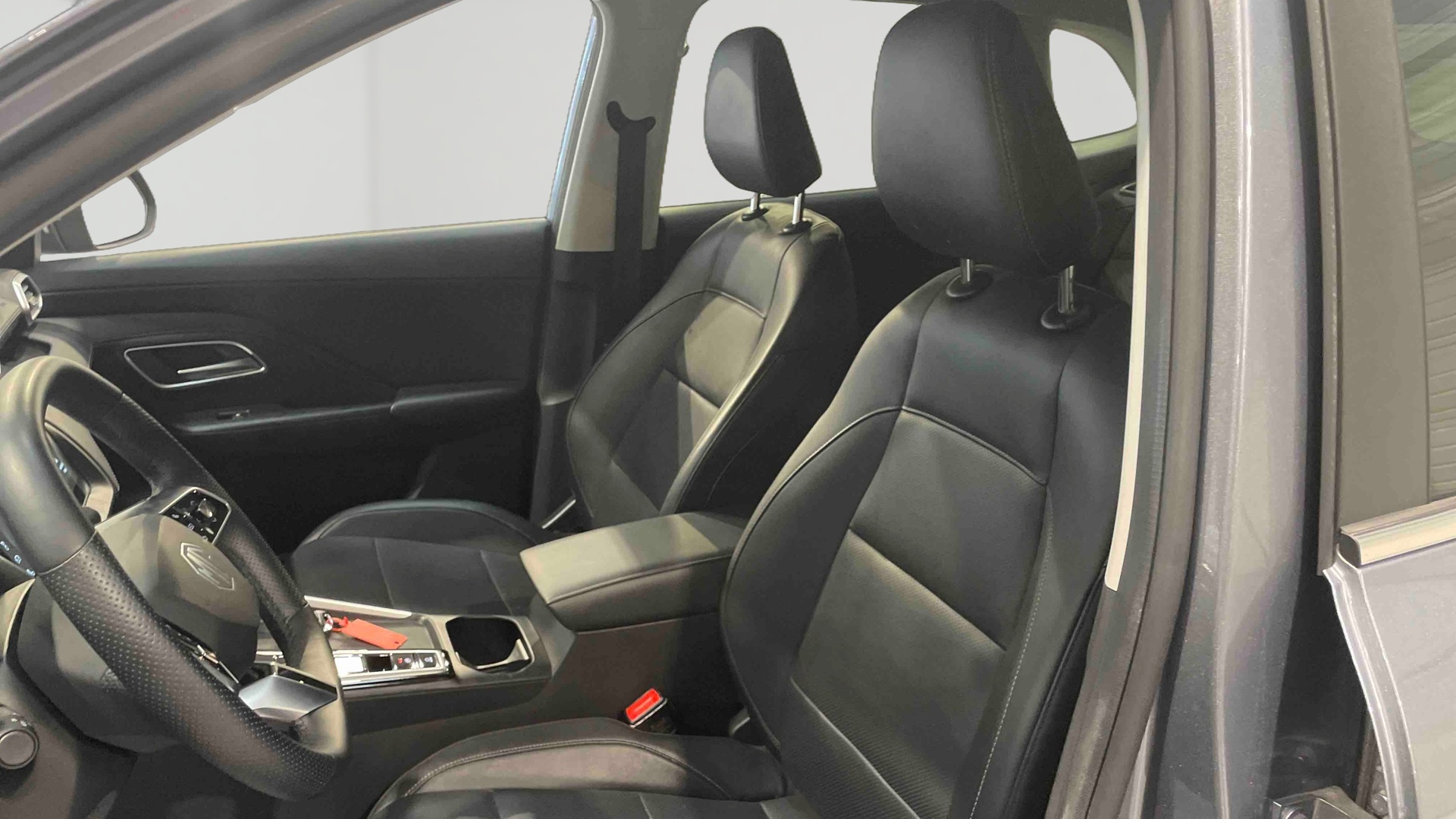 Photo 10 du véhicule MG ZS