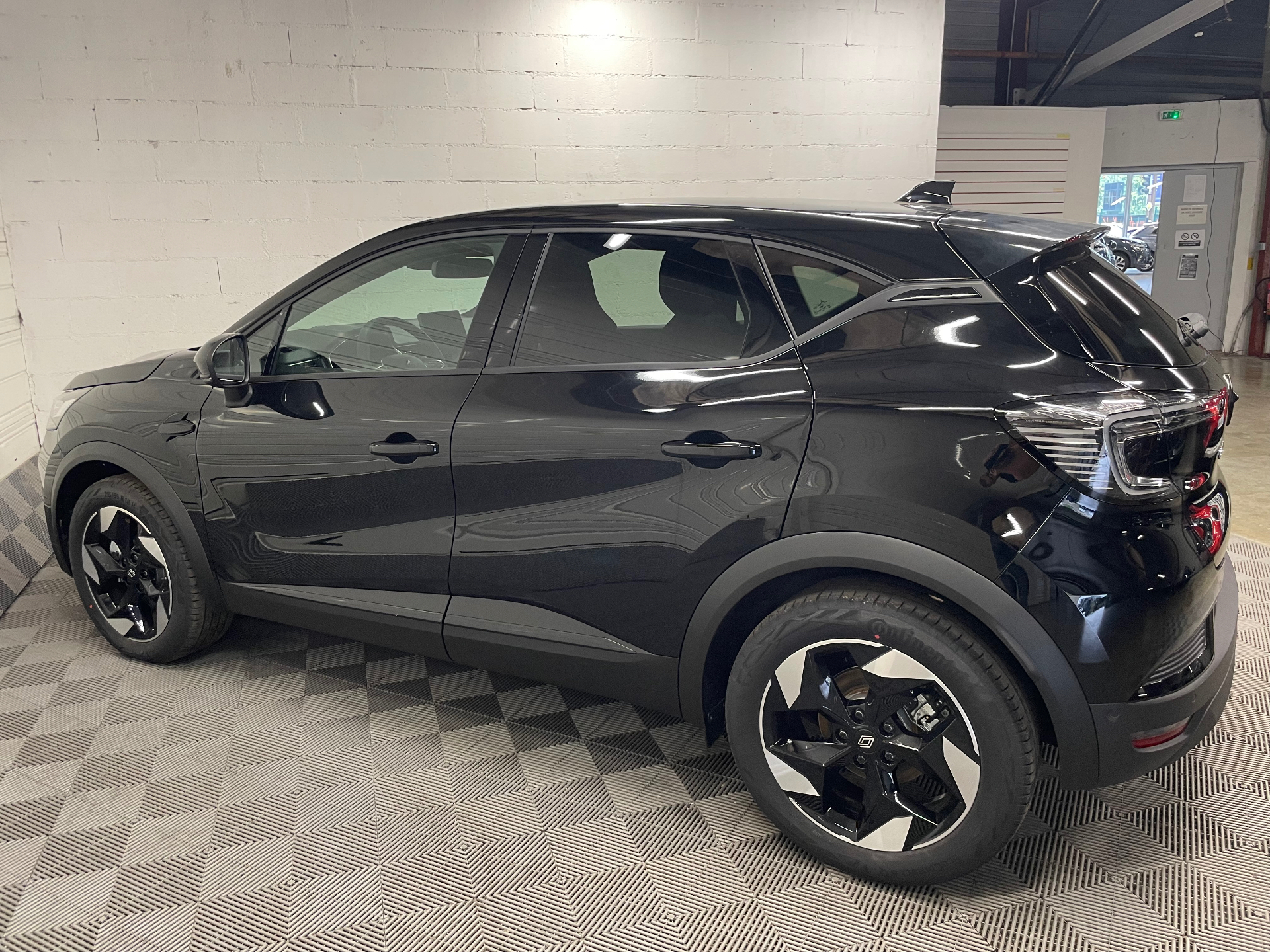Photo 8 du véhicule RENAULT CAPTUR