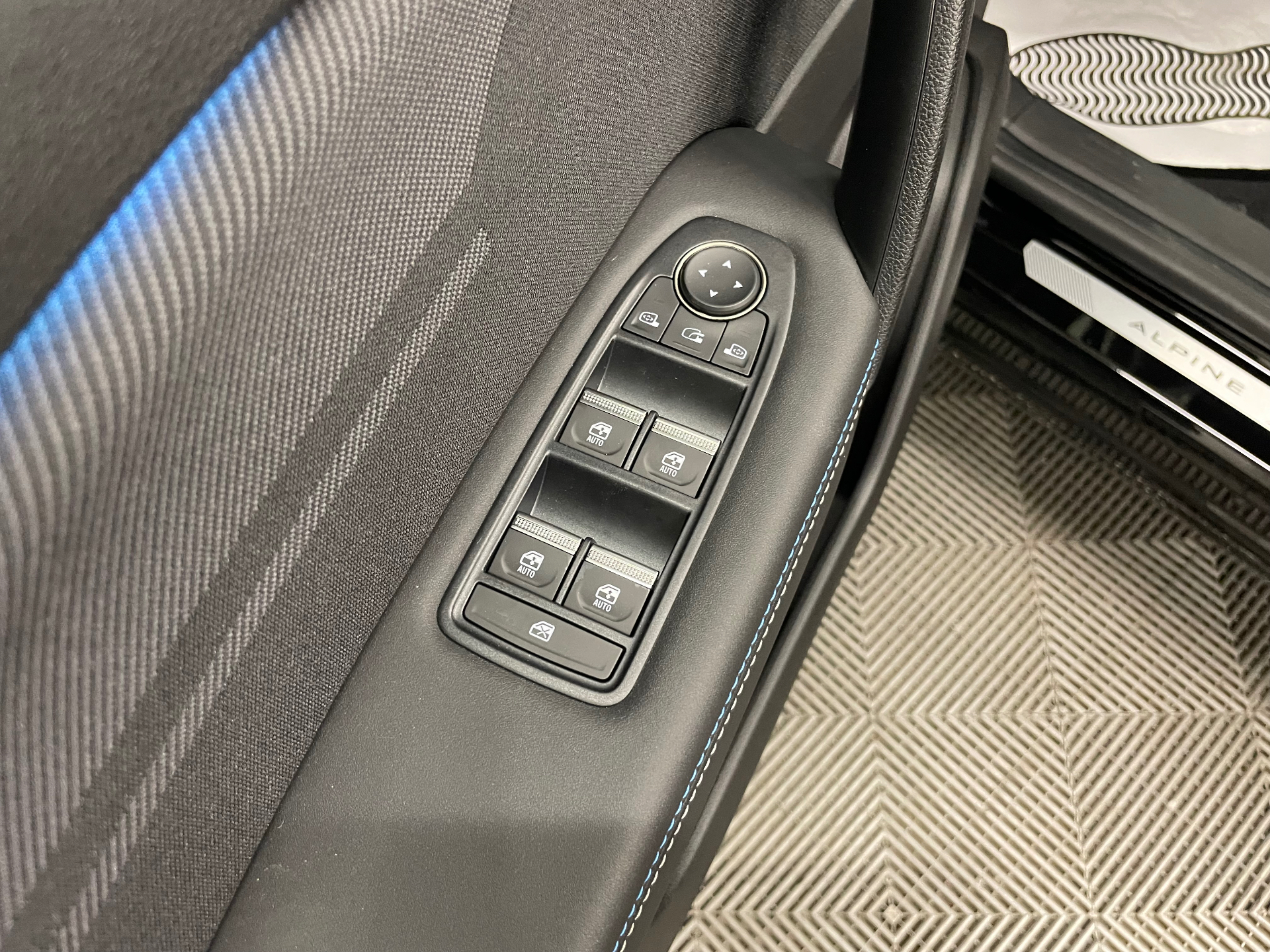 Photo 27 du véhicule RENAULT CAPTUR