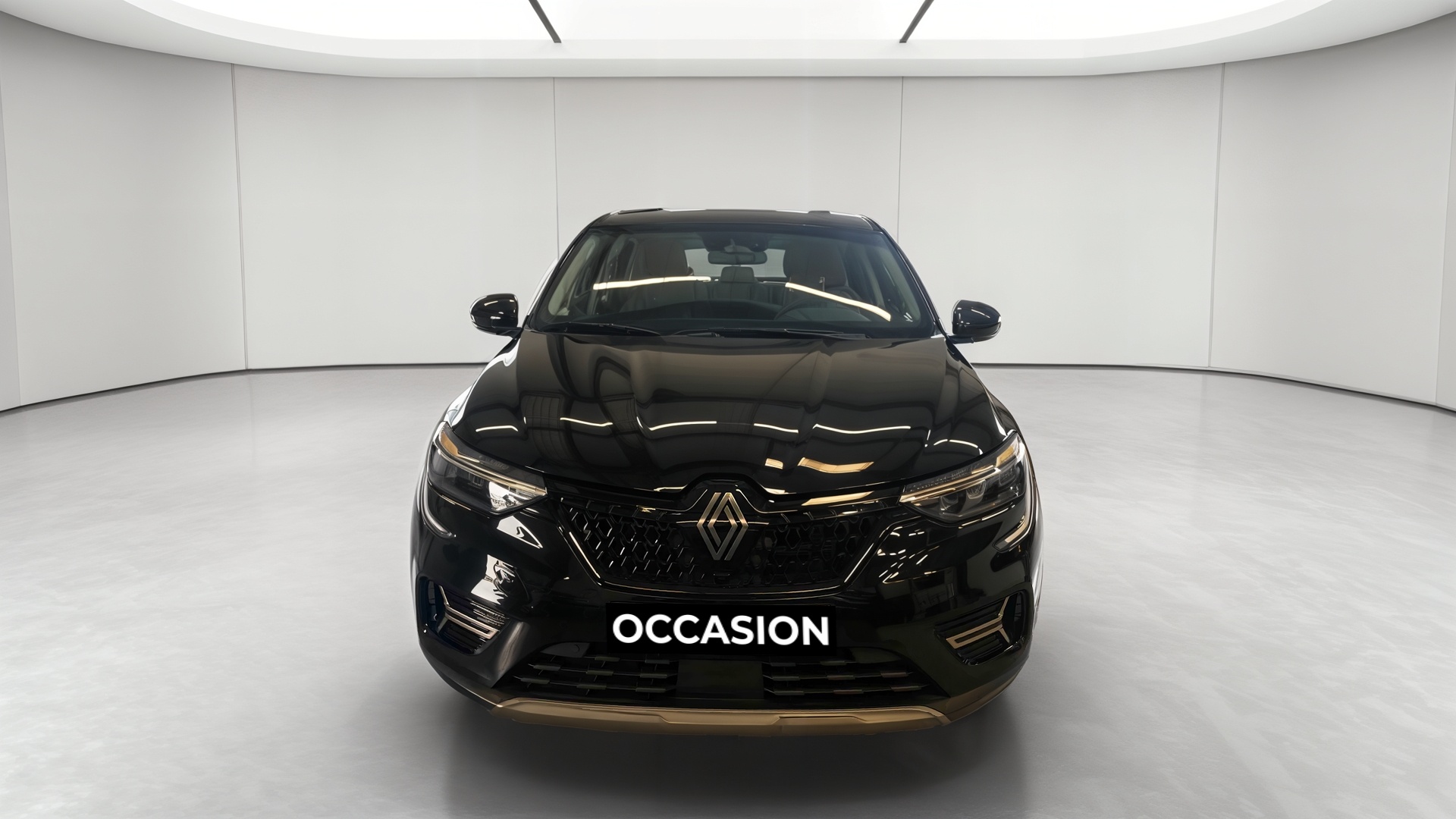 Photo 2 du véhicule RENAULT ARKANA
