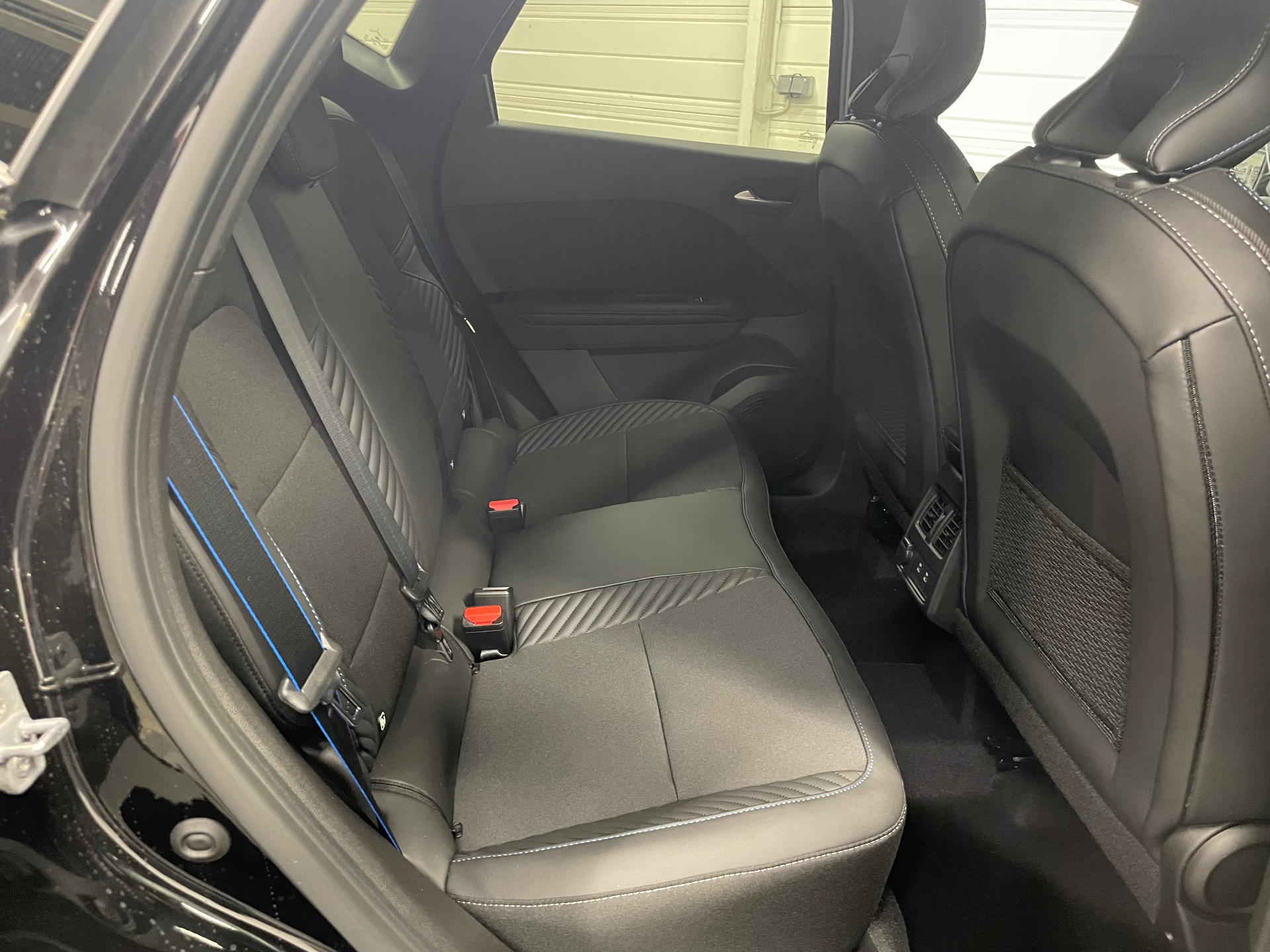 Photo 12 du véhicule RENAULT CAPTUR