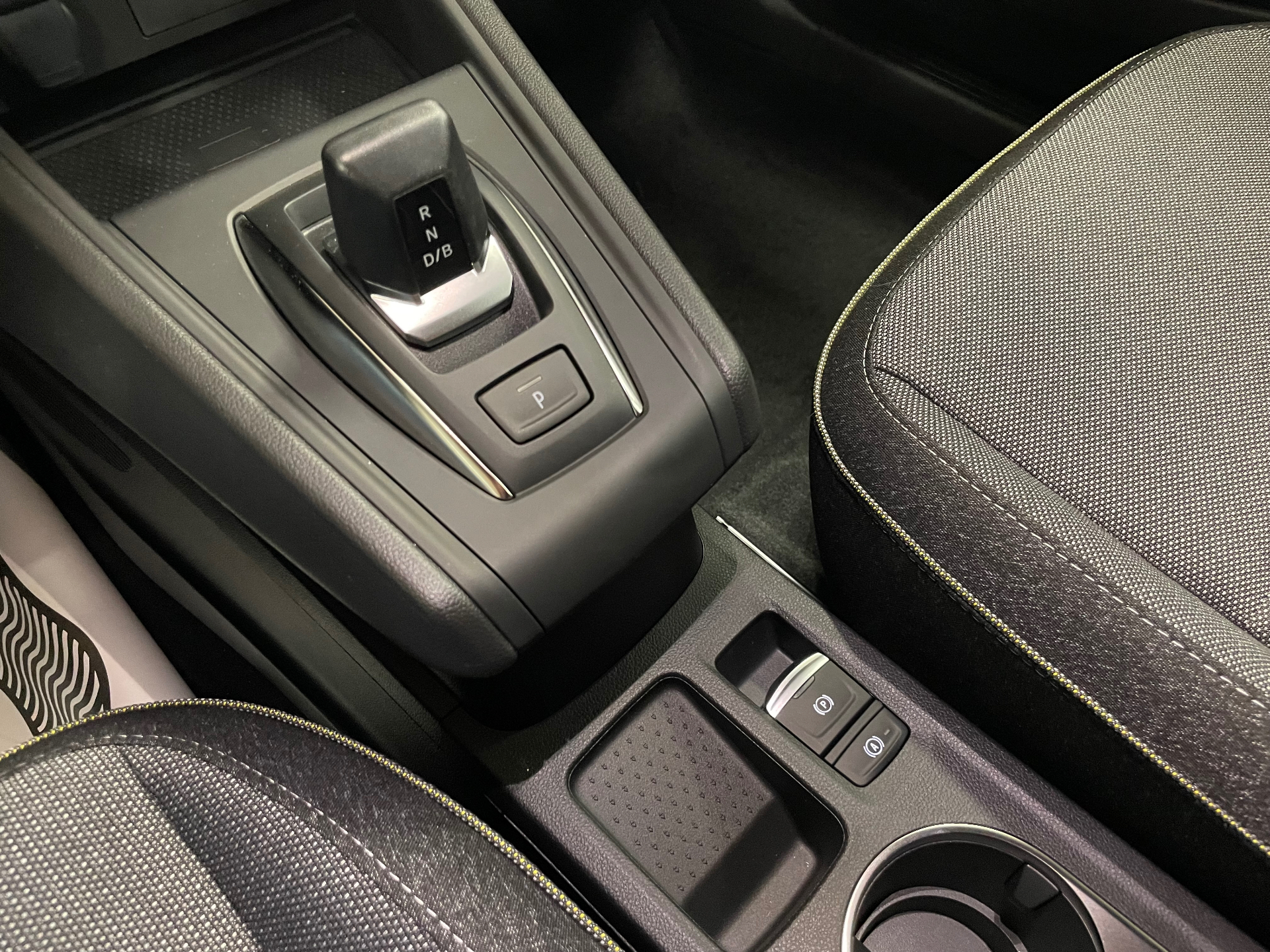 Photo 21 du véhicule RENAULT CAPTUR