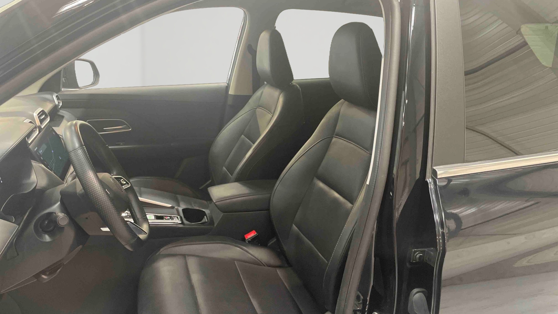 Photo 10 du véhicule MG ZS
