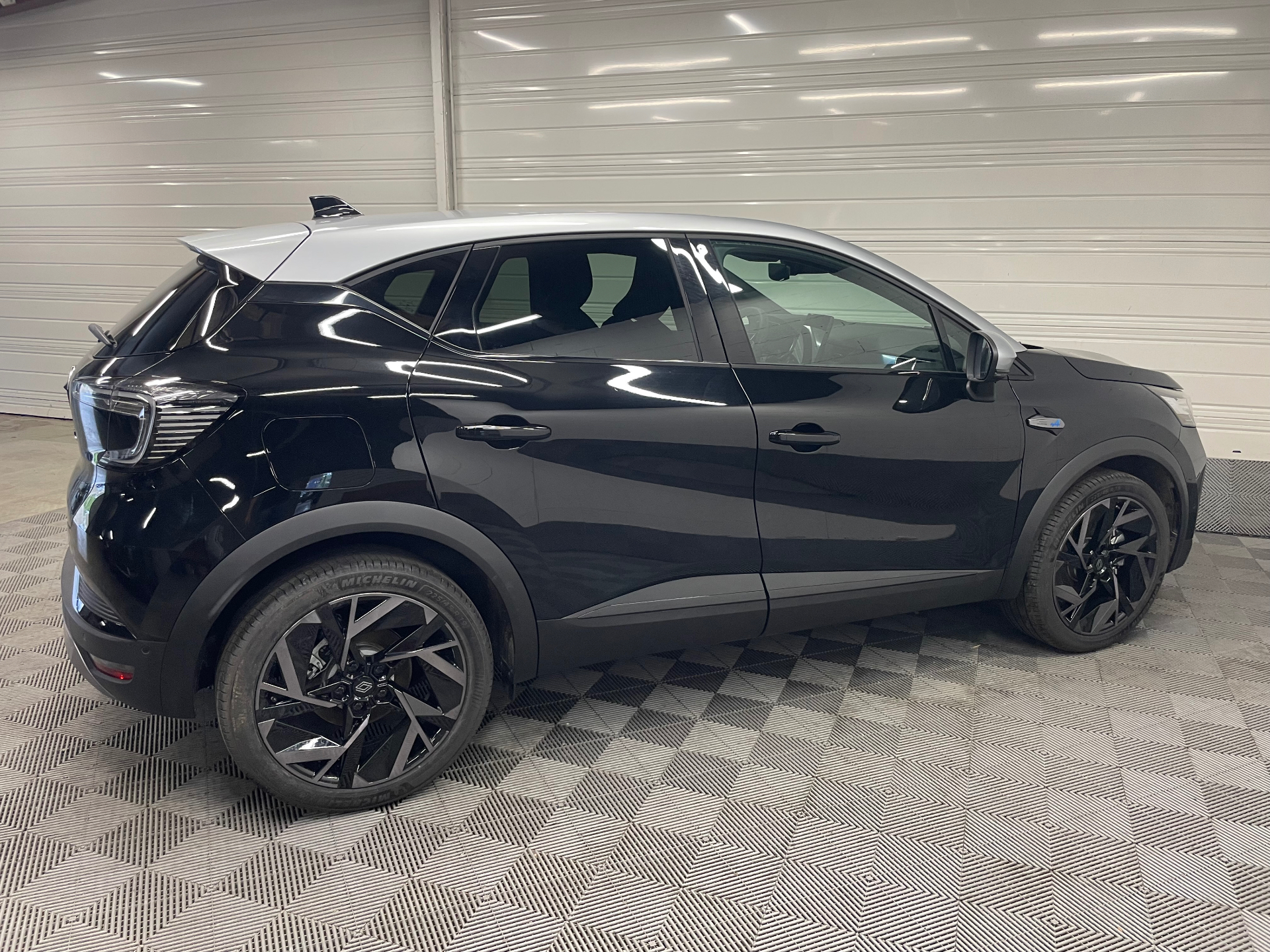 Photo 7 du véhicule RENAULT CAPTUR