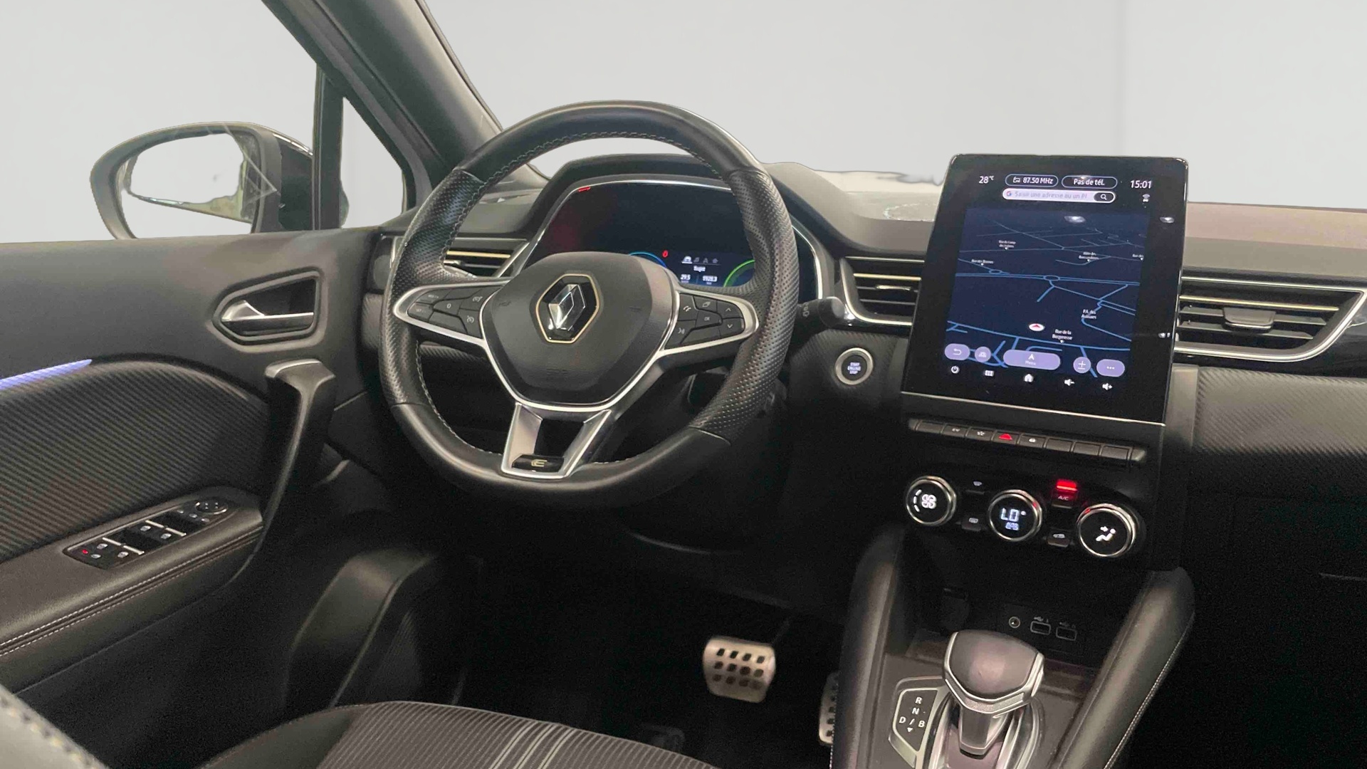 Photo 9 du véhicule RENAULT CAPTUR