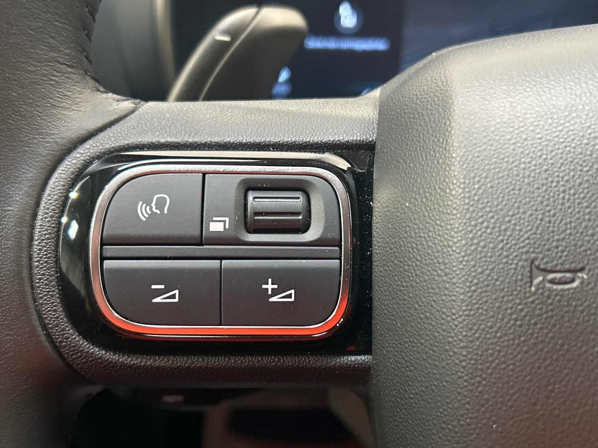 Photo 24 du véhicule CITROEN C5 AIRCROSS