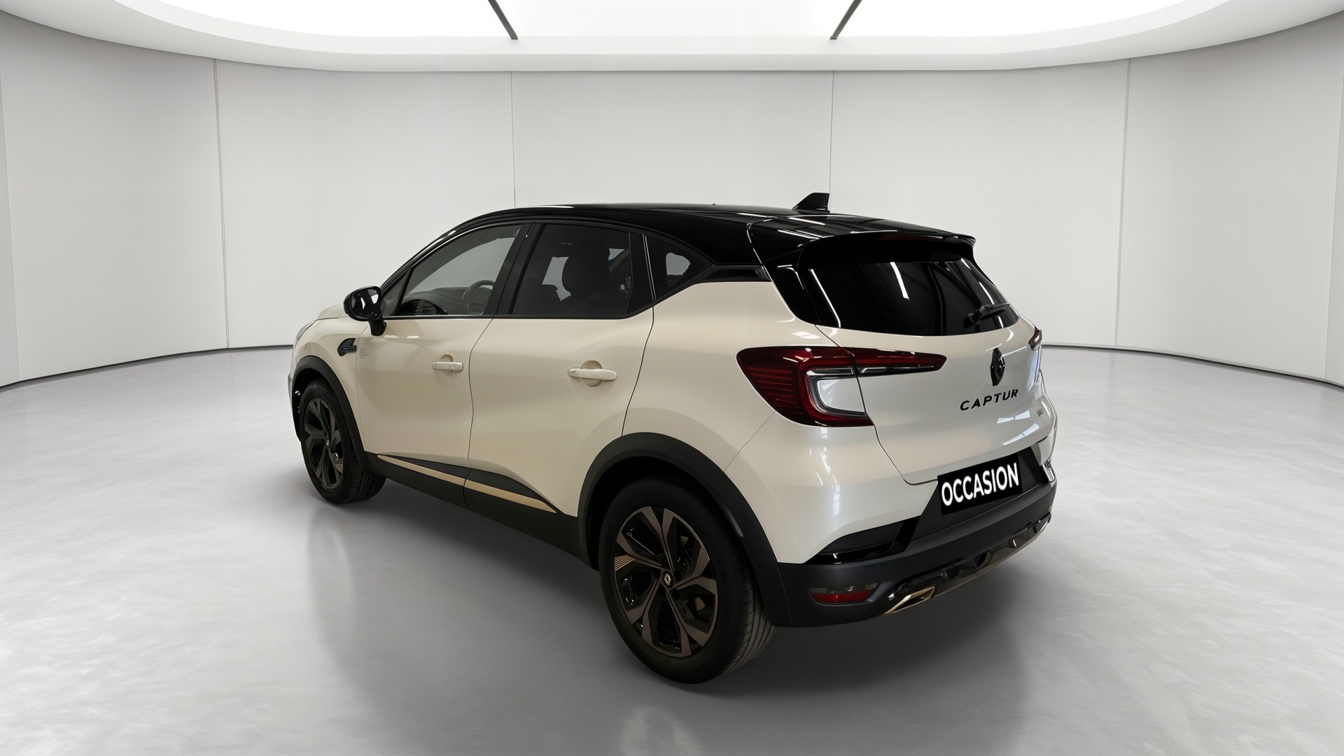 Photo 4 du véhicule RENAULT CAPTUR