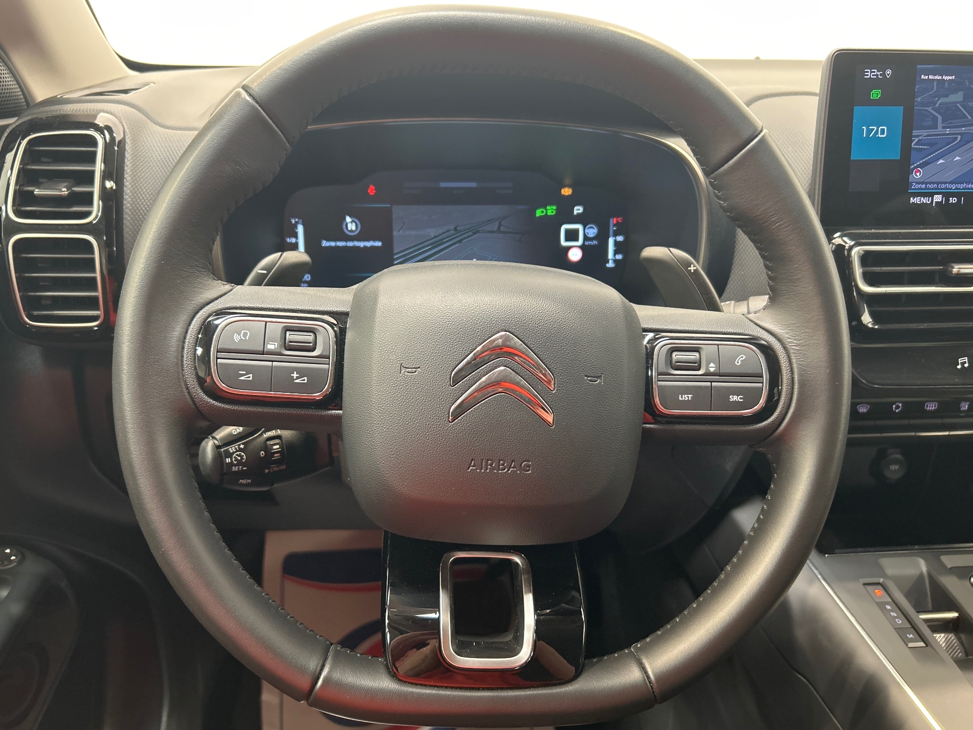 Photo 11 du véhicule CITROEN C5 AIRCROSS