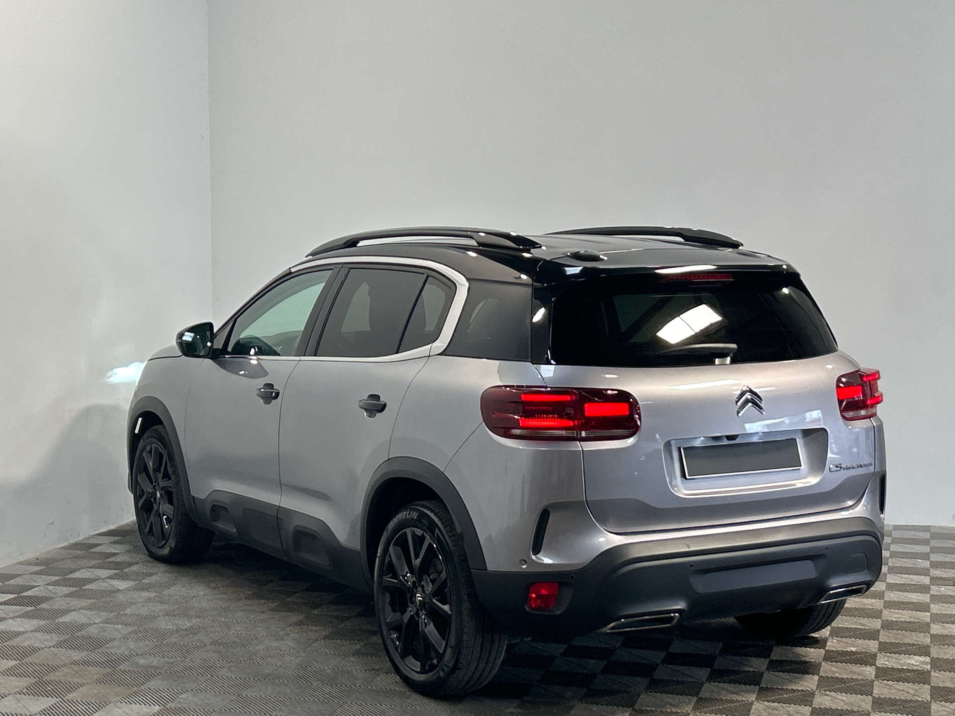 Photo 4 du véhicule CITROEN C5 AIRCROSS