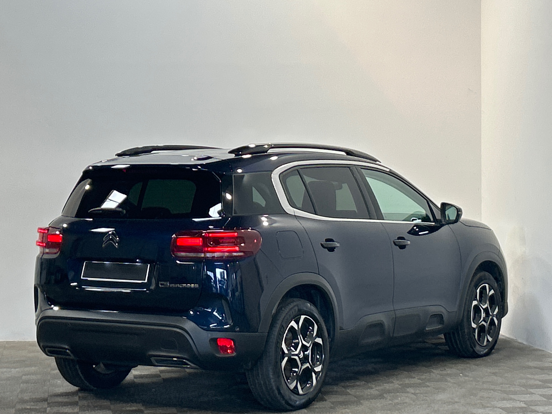 Photo 3 du véhicule CITROEN C5 AIRCROSS