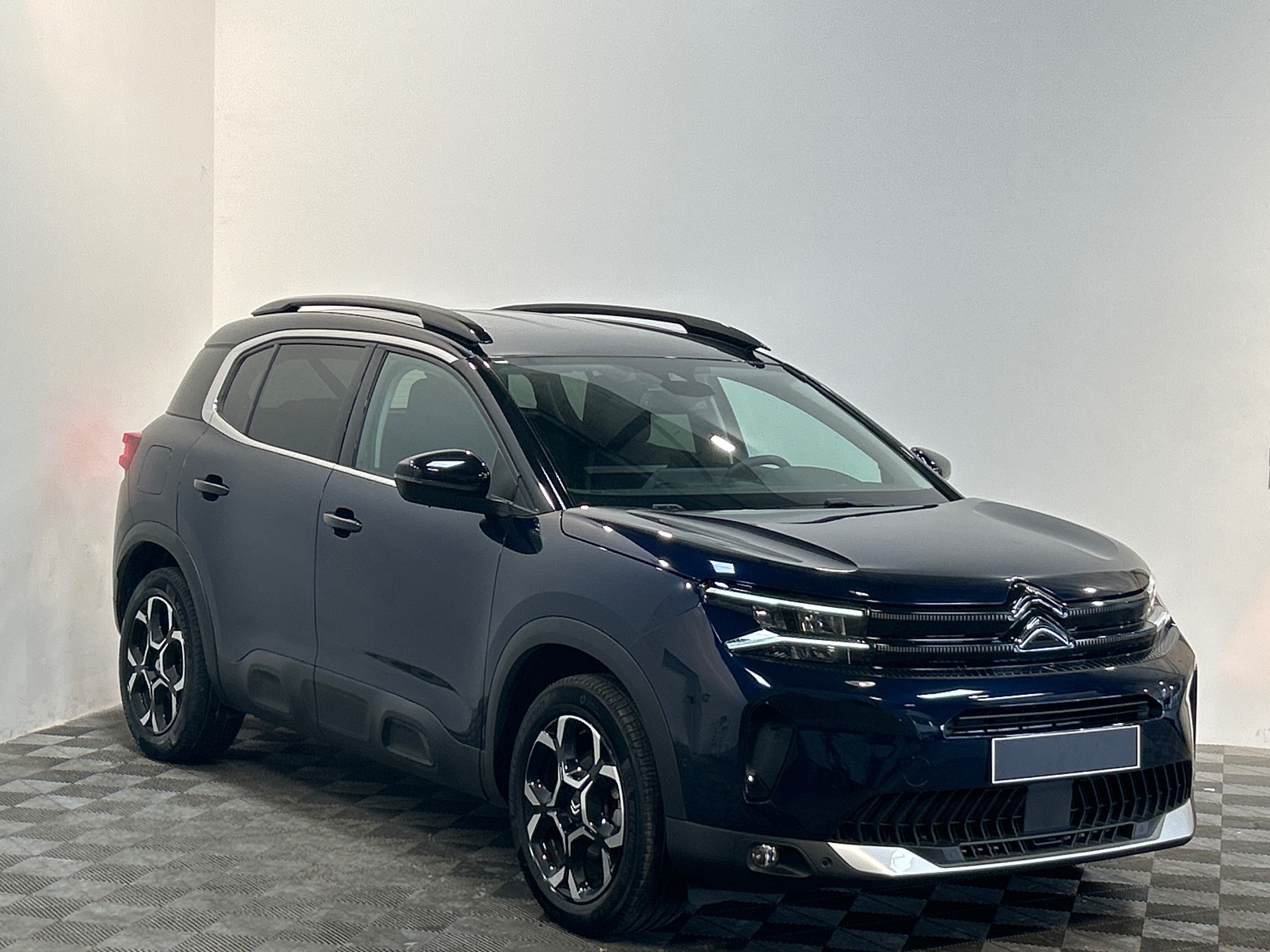 Photo 2 du véhicule CITROEN C5 AIRCROSS