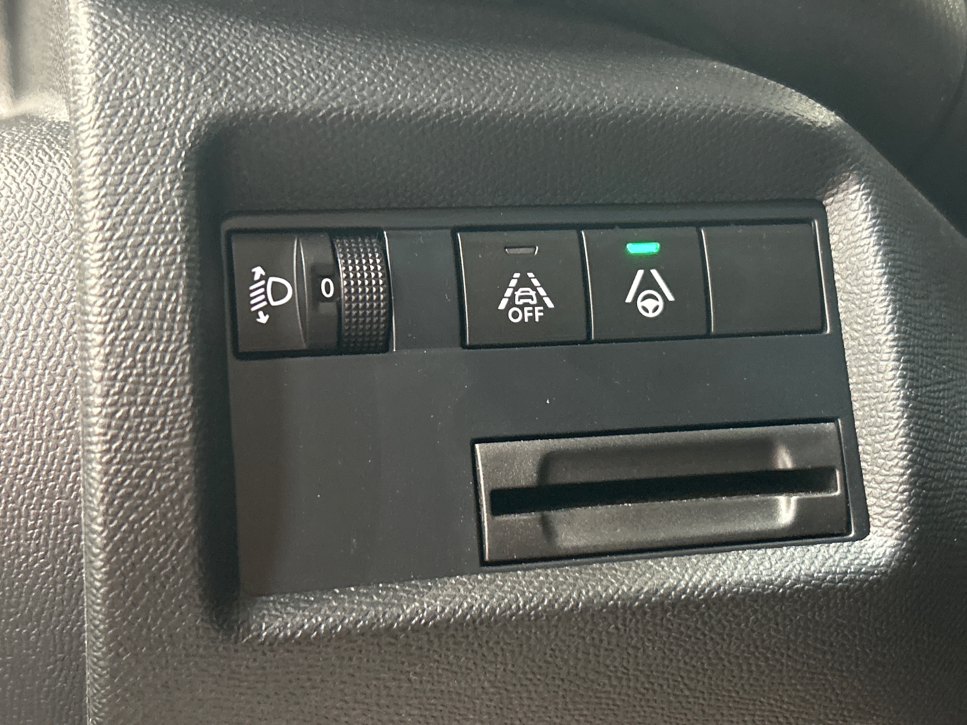 Photo 31 du véhicule CITROEN C5 AIRCROSS