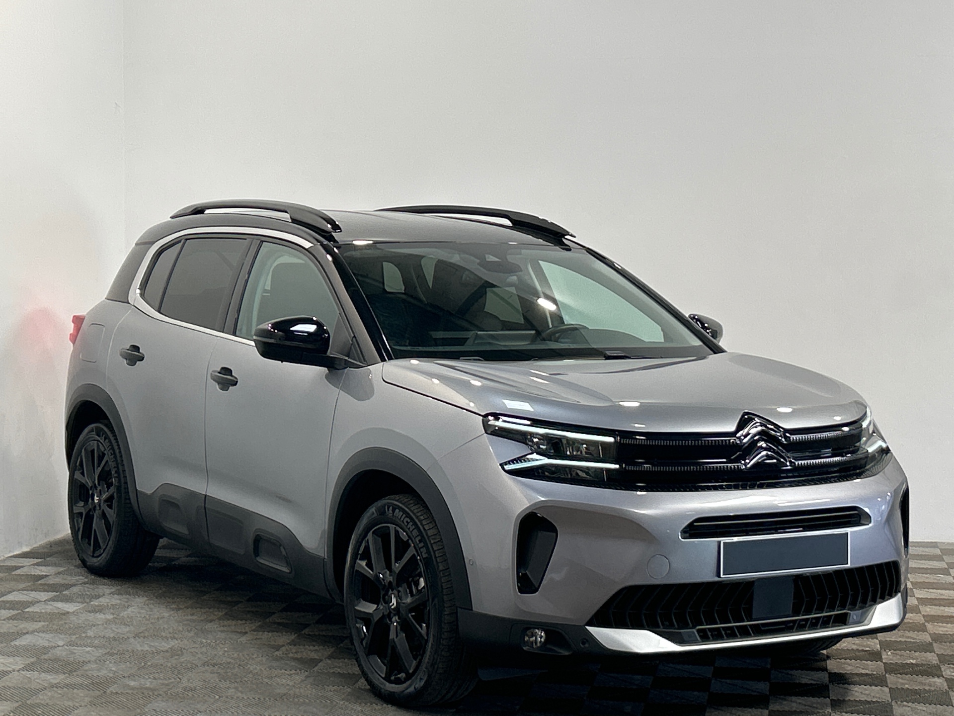 Photo 2 du véhicule CITROEN C5 AIRCROSS