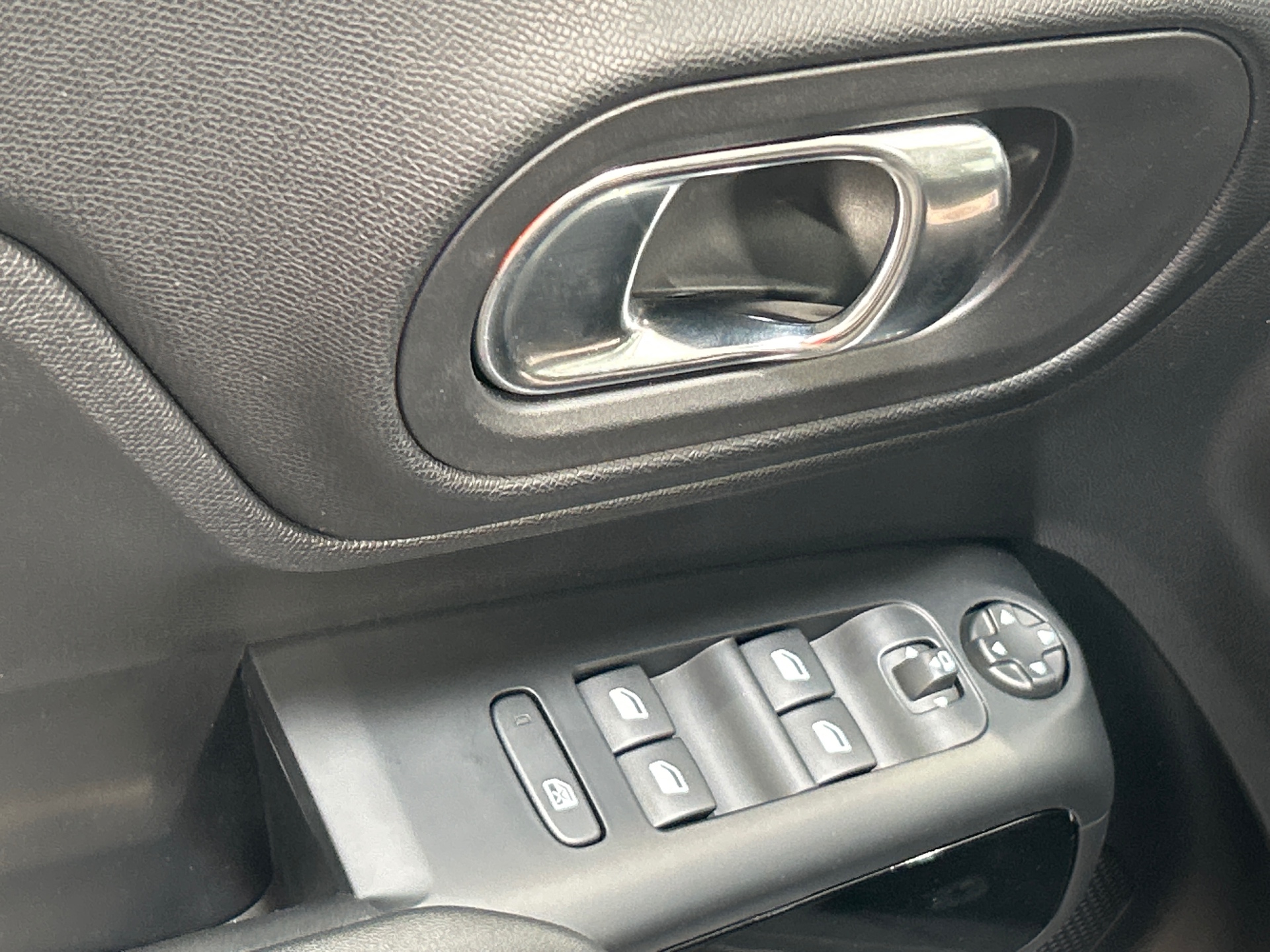 Photo 30 du véhicule CITROEN C5 AIRCROSS