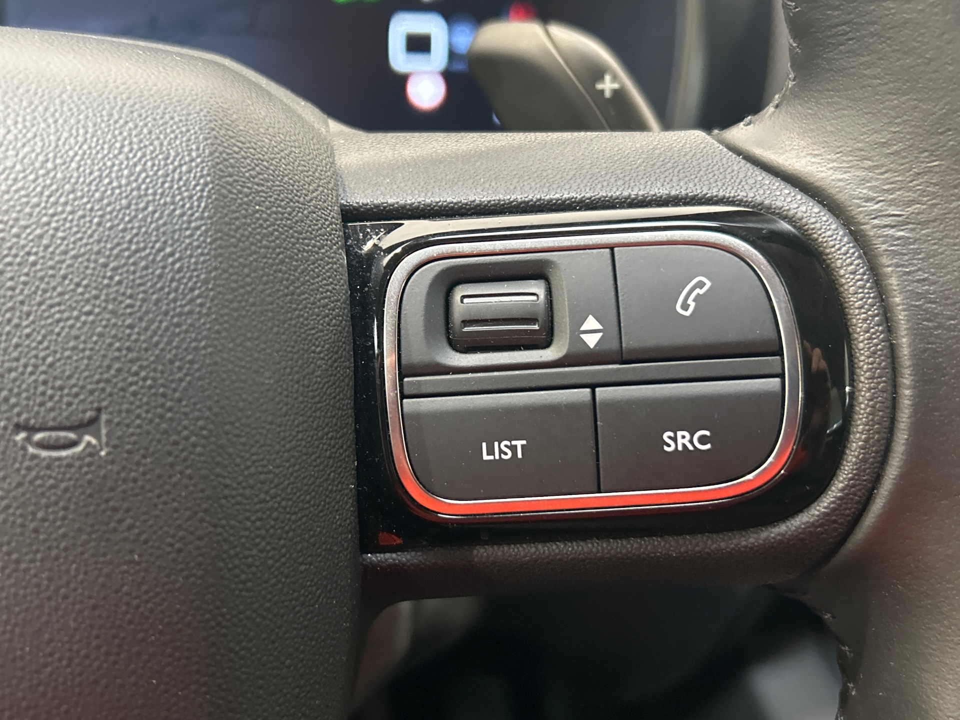 Photo 25 du véhicule CITROEN C5 AIRCROSS
