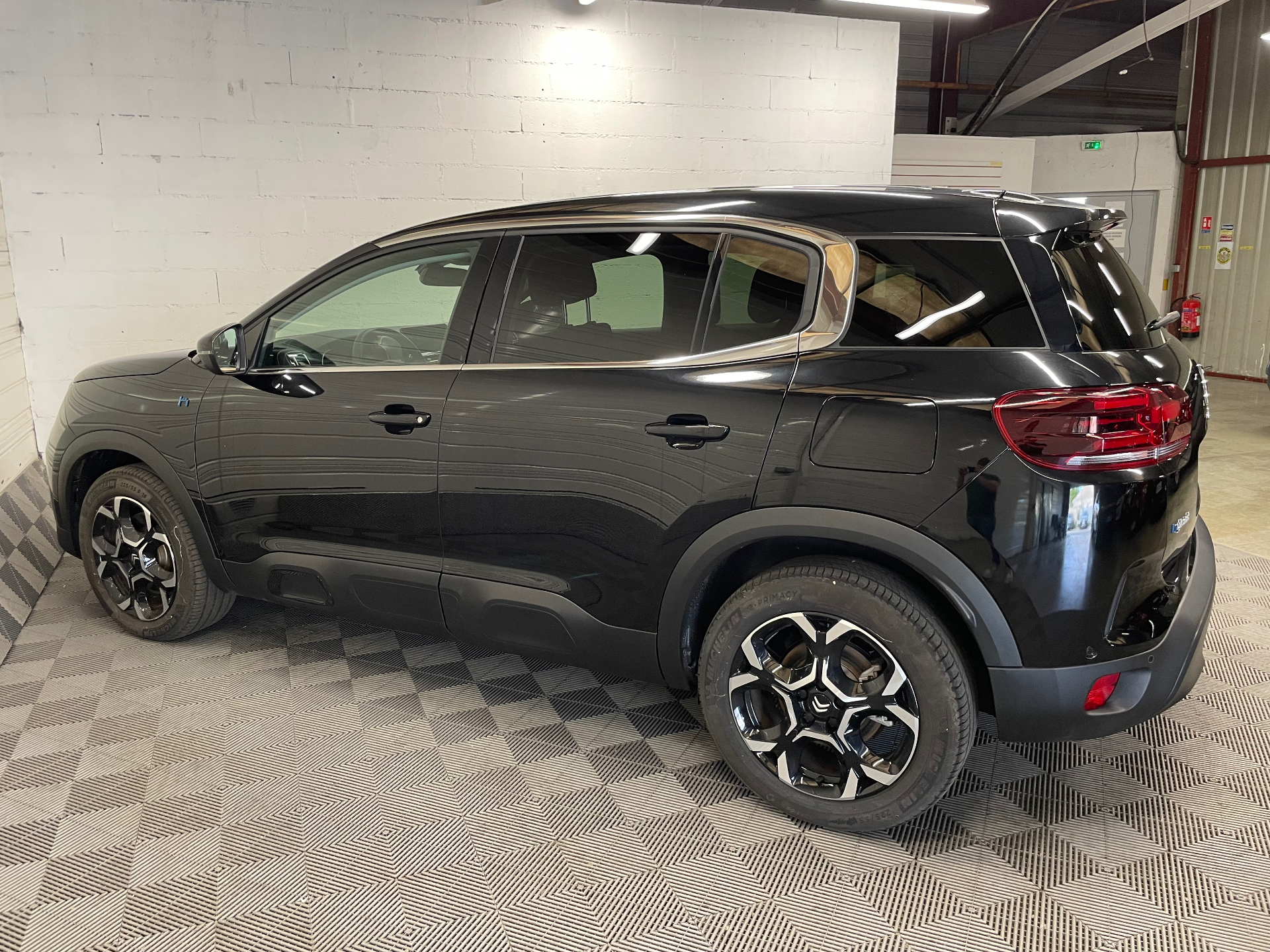 Photo 8 du véhicule CITROEN C5 AIRCROSS