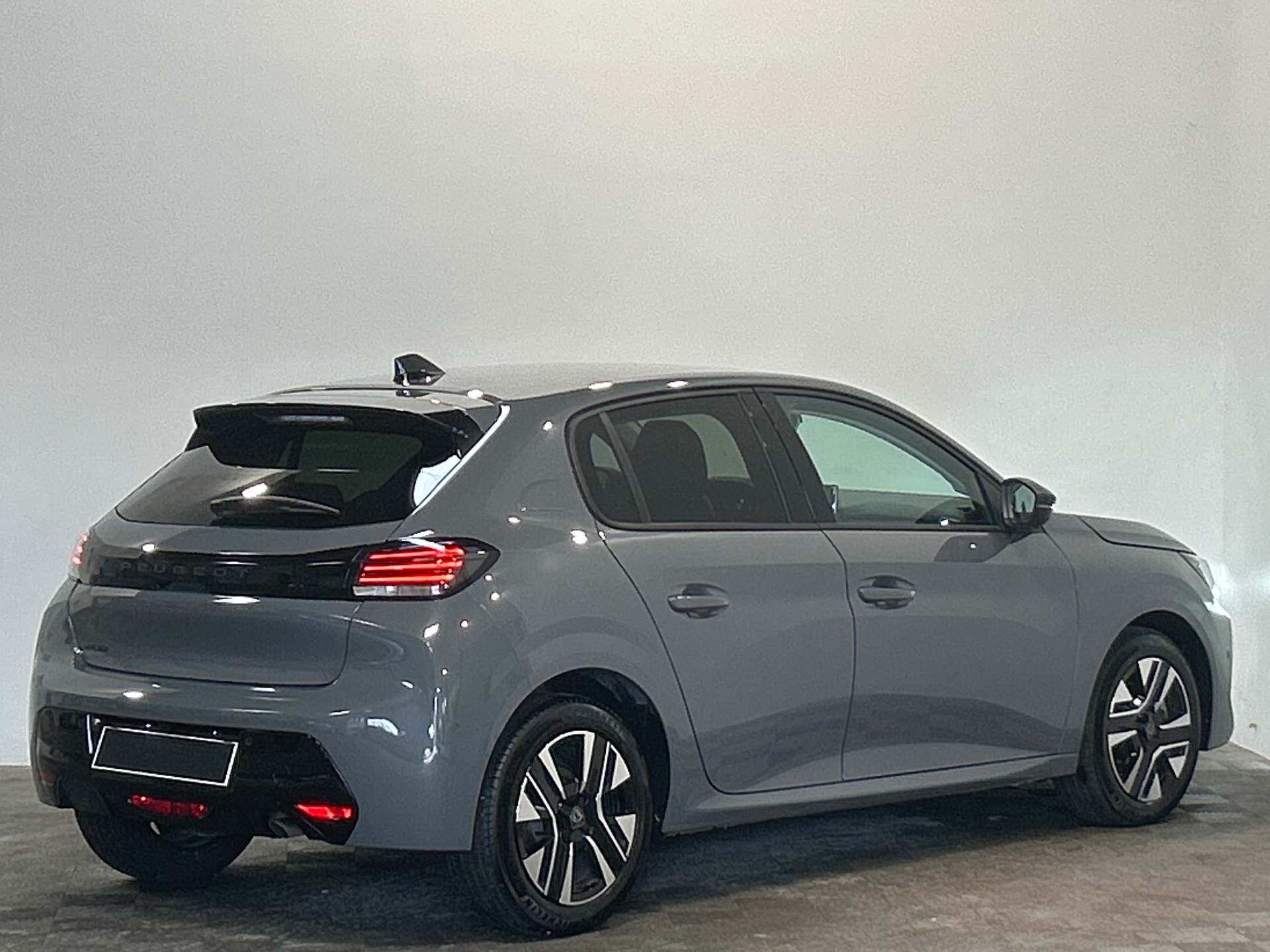 Photo 3 du véhicule PEUGEOT 208