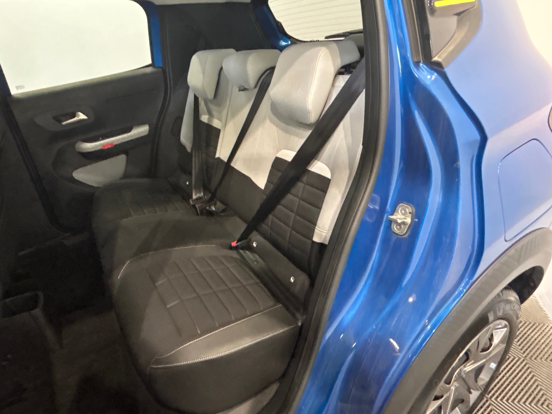 Photo 8 du véhicule CITROEN C3