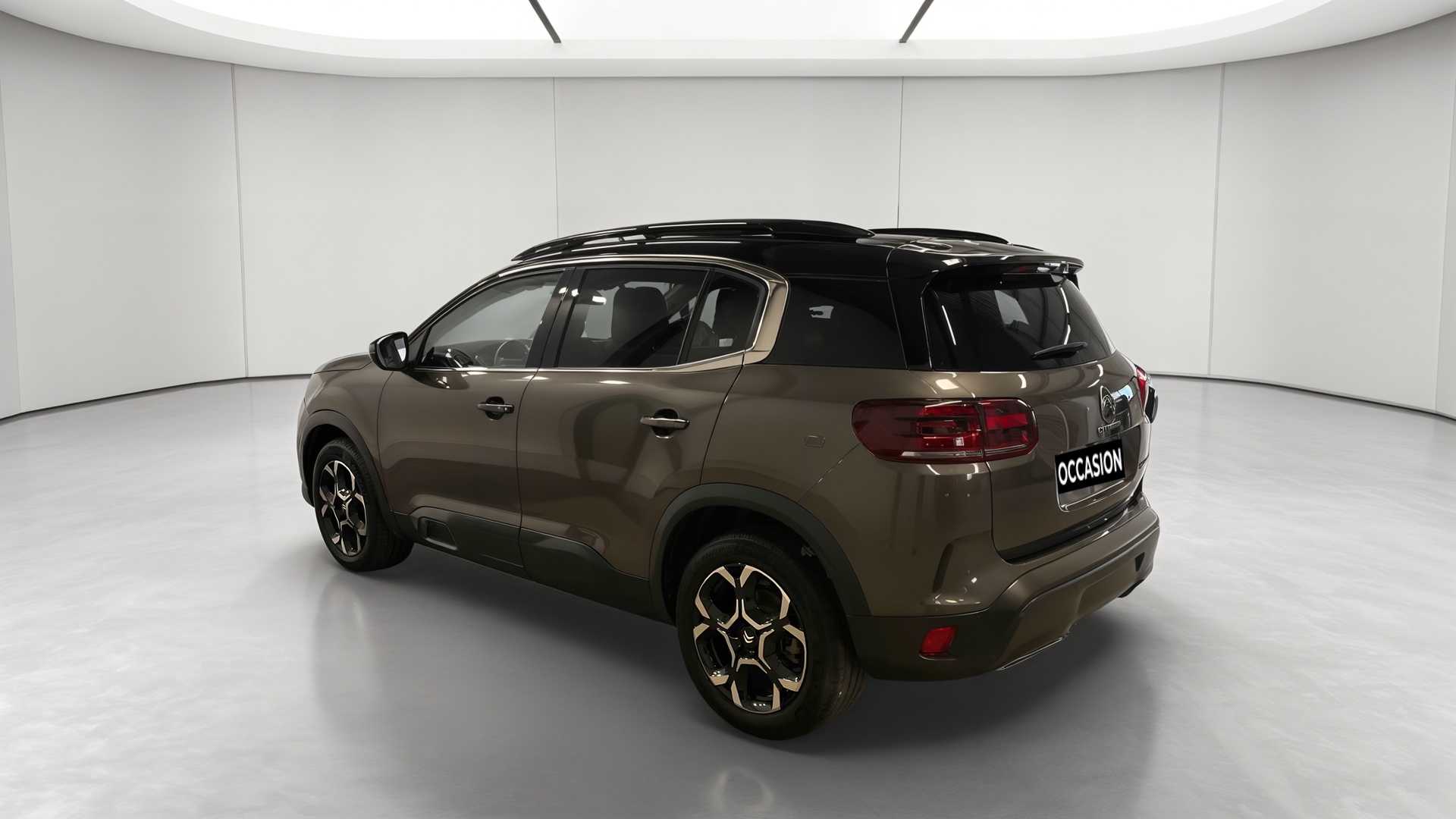 Photo 4 du véhicule CITROEN C5 AIRCROSS