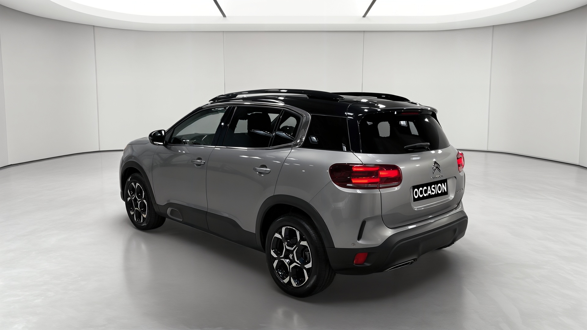Photo 4 du véhicule CITROEN C5 AIRCROSS
