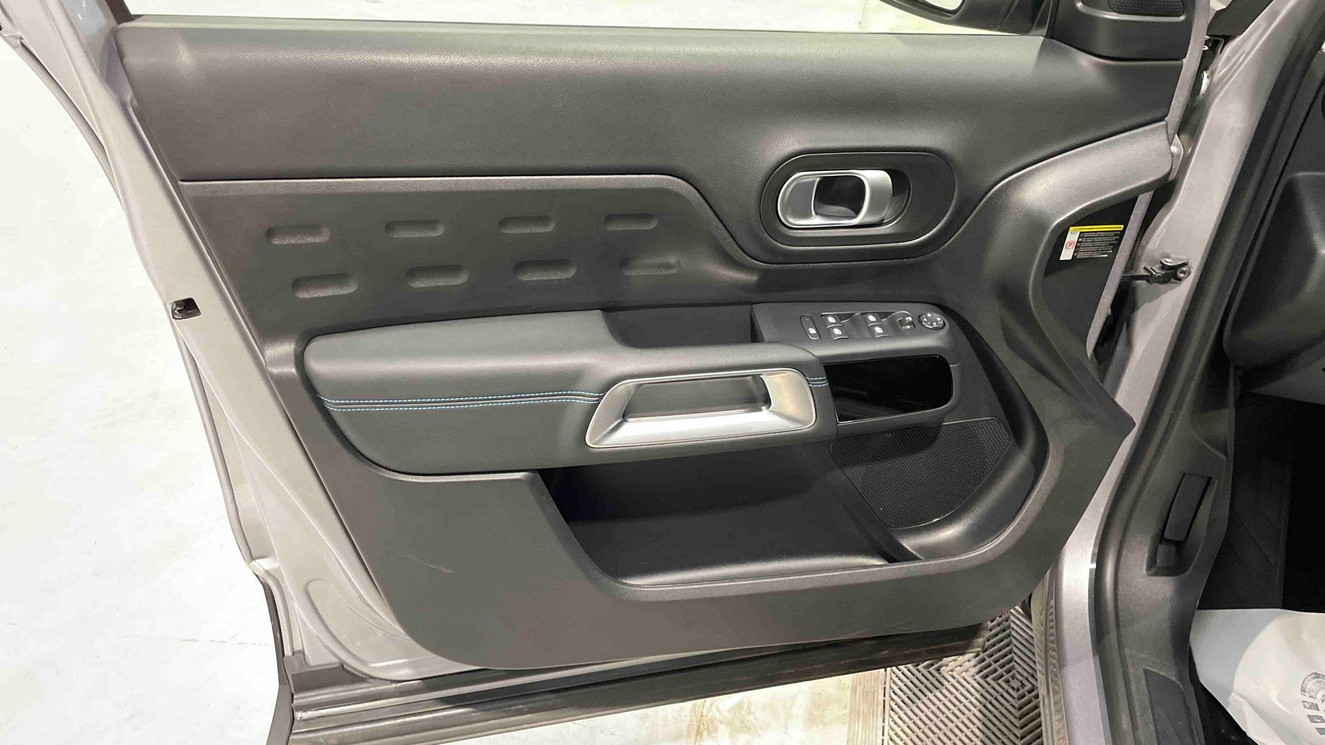Photo 29 du véhicule CITROEN C5 AIRCROSS