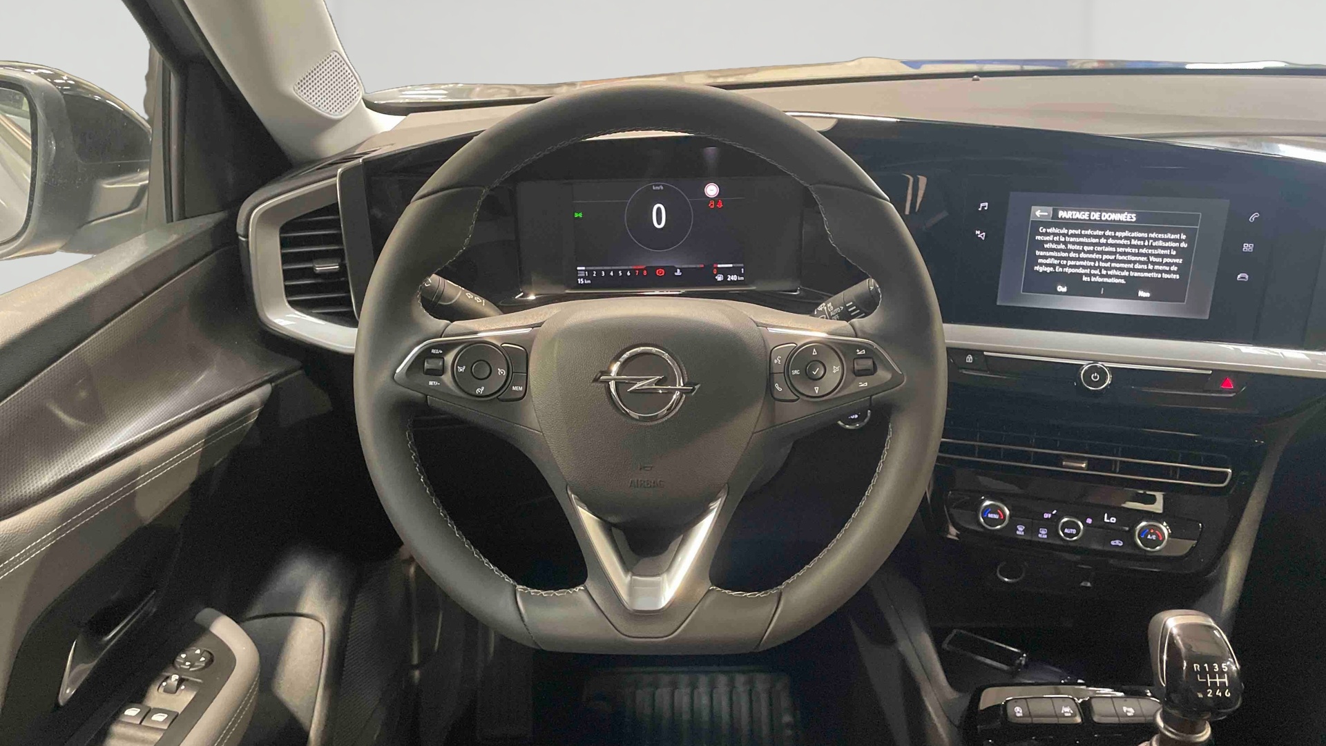 Photo 8 du véhicule OPEL MOKKA