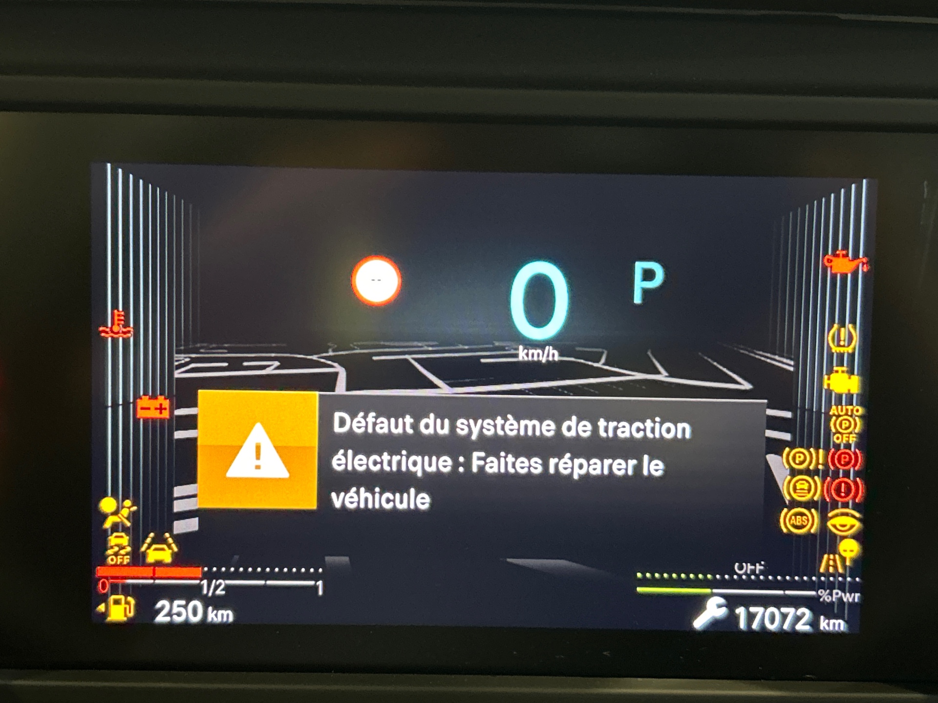 Photo 42 du véhicule CITROEN C4