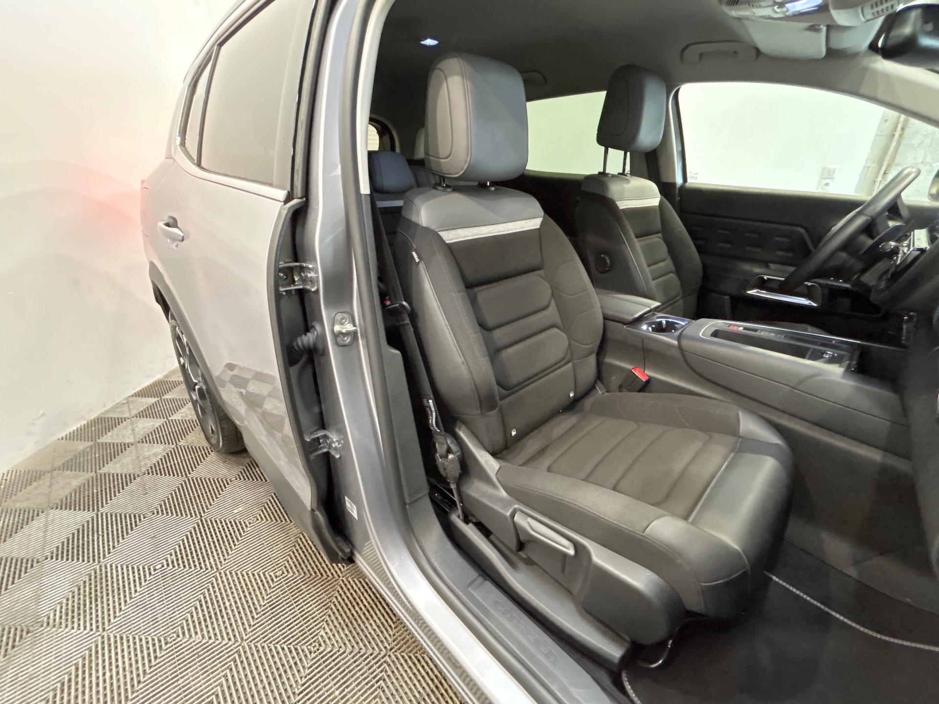 Photo 37 du véhicule CITROEN C5 AIRCROSS